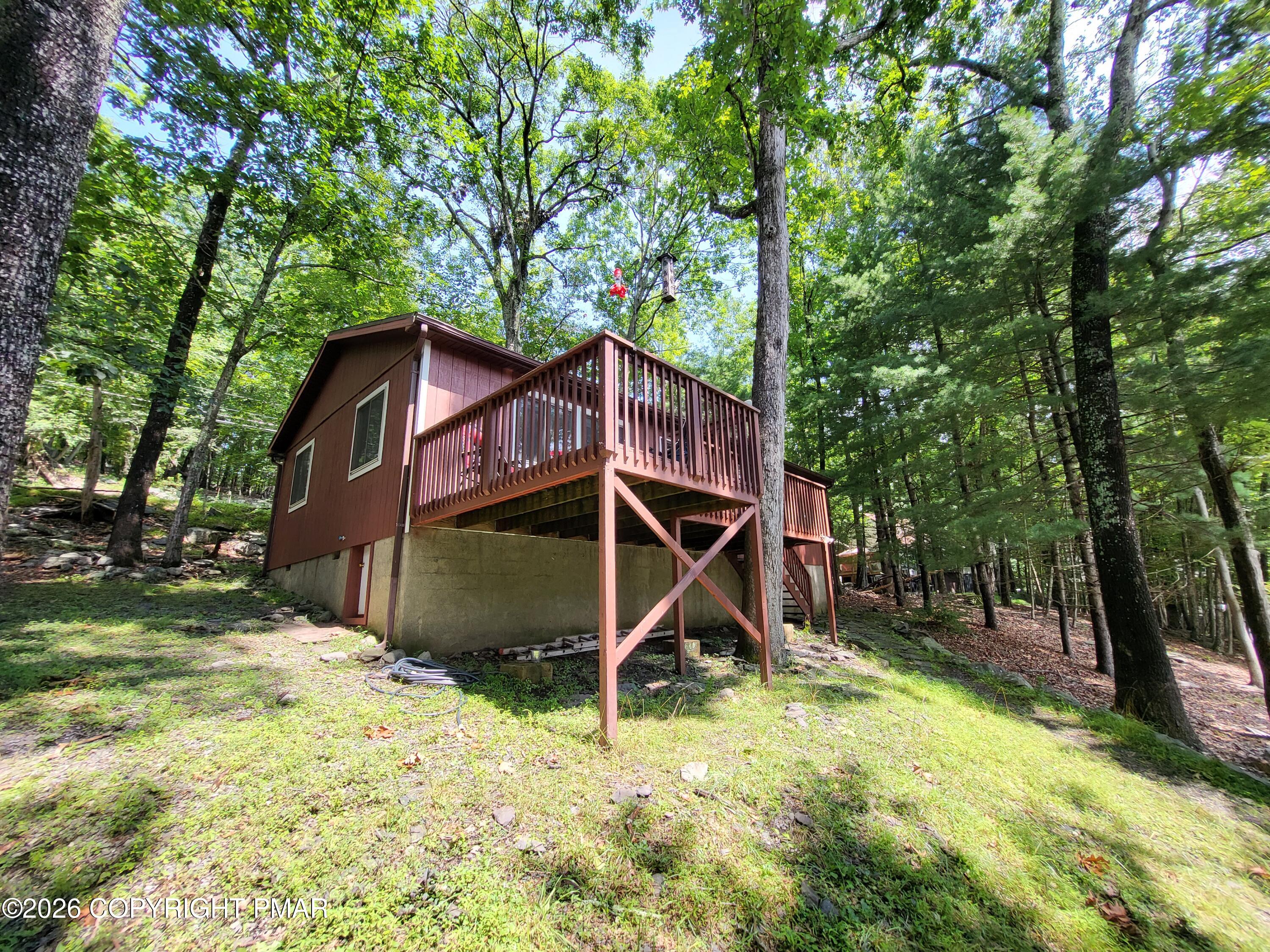 257 Saunders Drive Property Photo 2