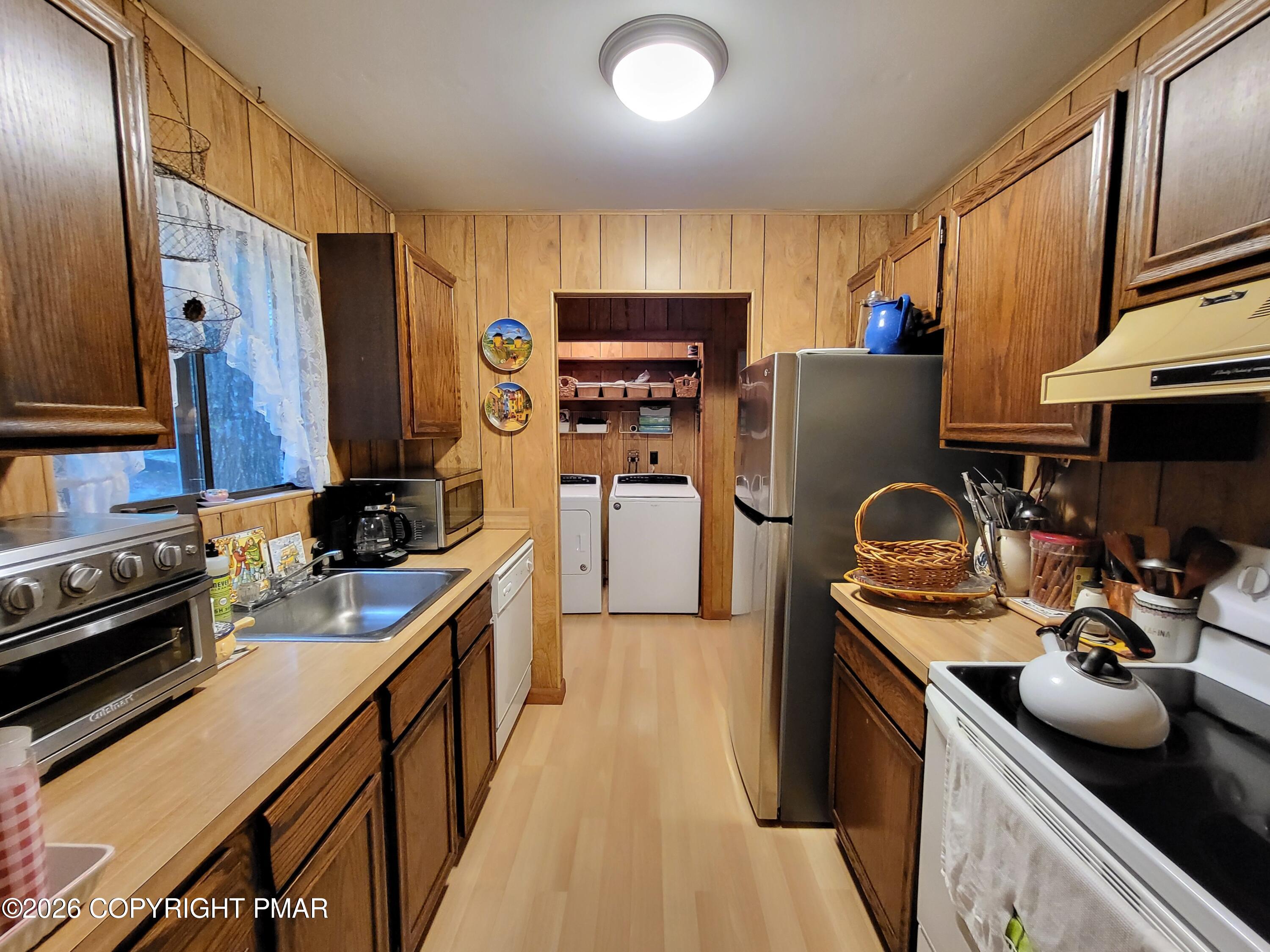 257 Saunders Drive Property Photo 12