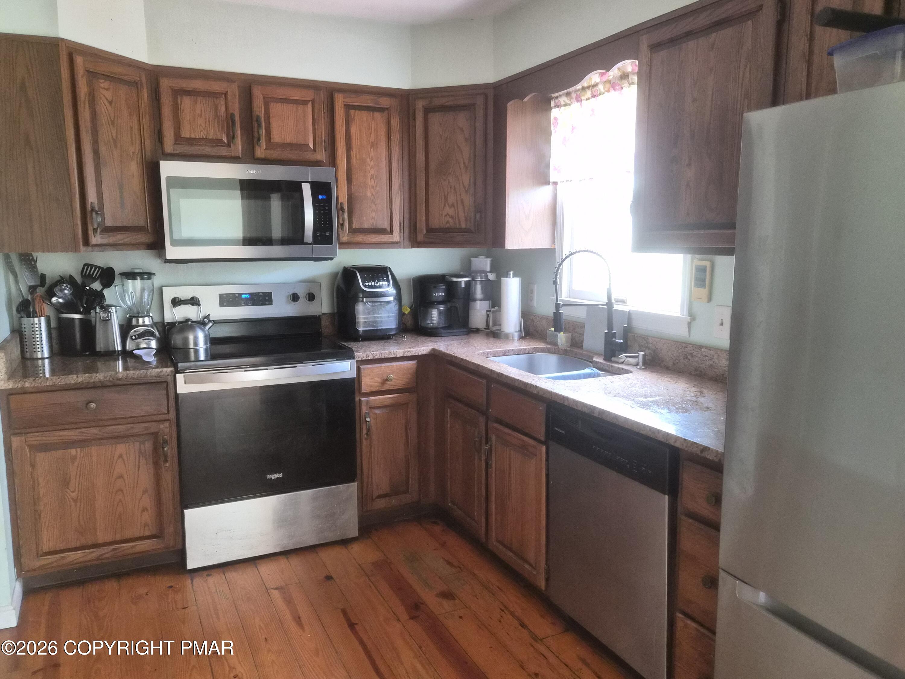 16 Spring Lake Drive Property Photo 13