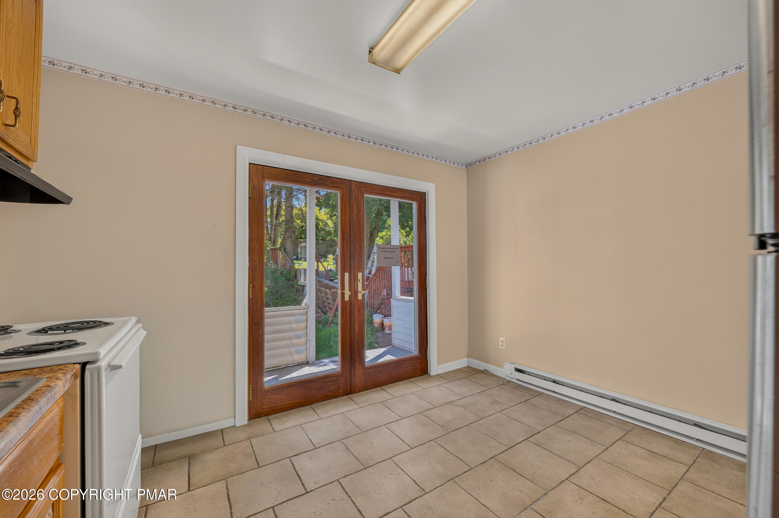 325 E Fell Street Property Photo 12