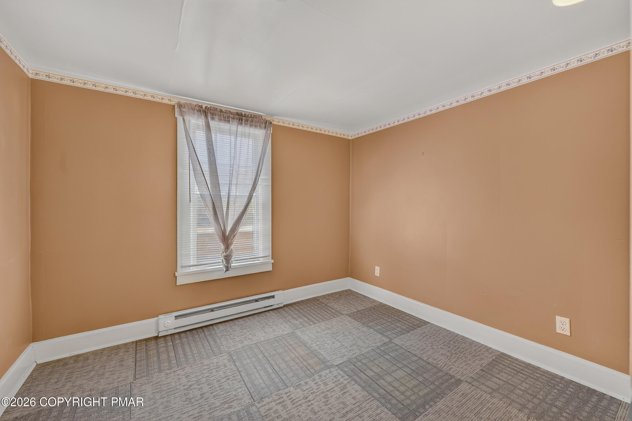 325 E Fell Street Property Photo 13