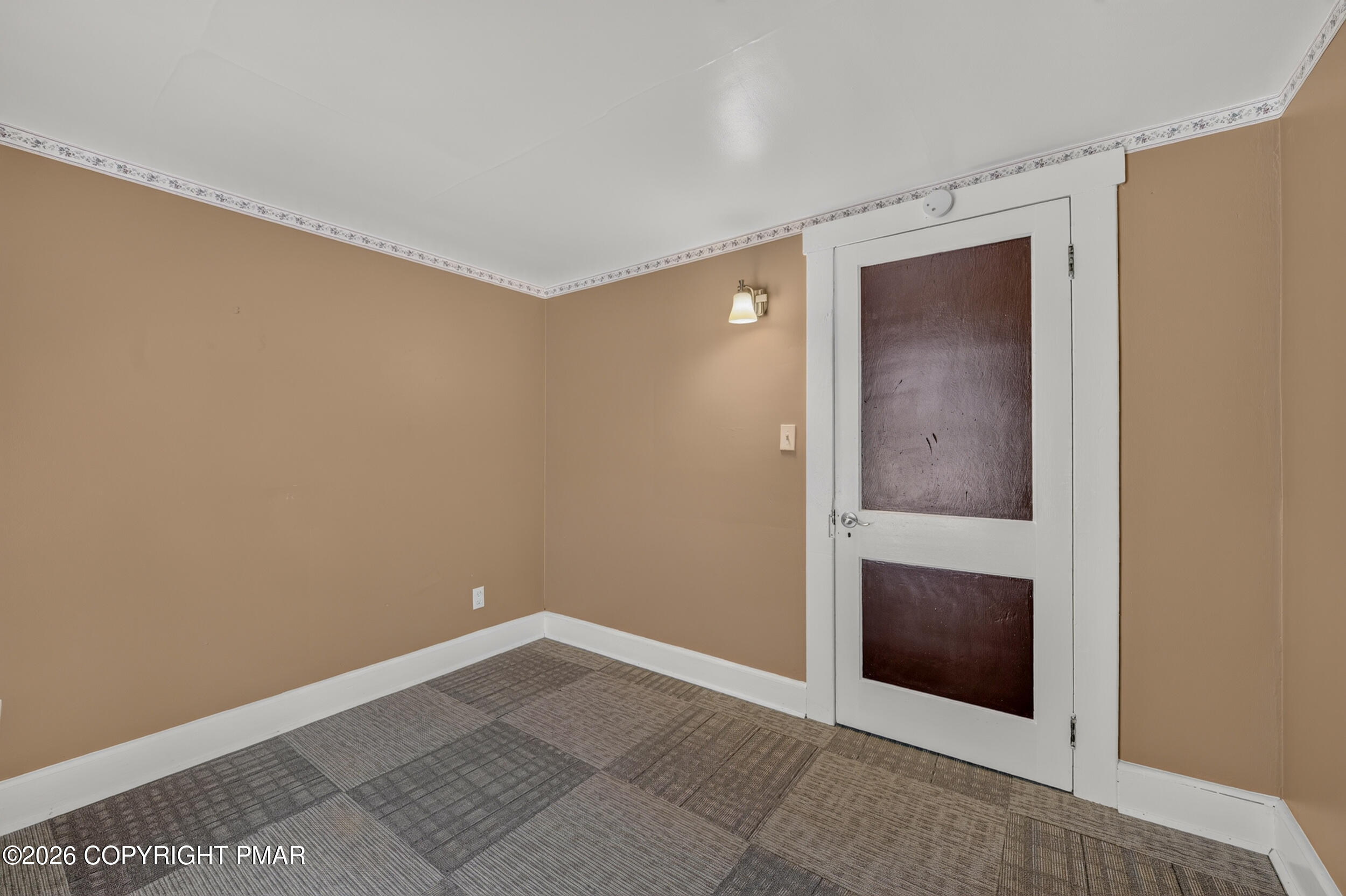 325 E Fell Street Property Photo 14