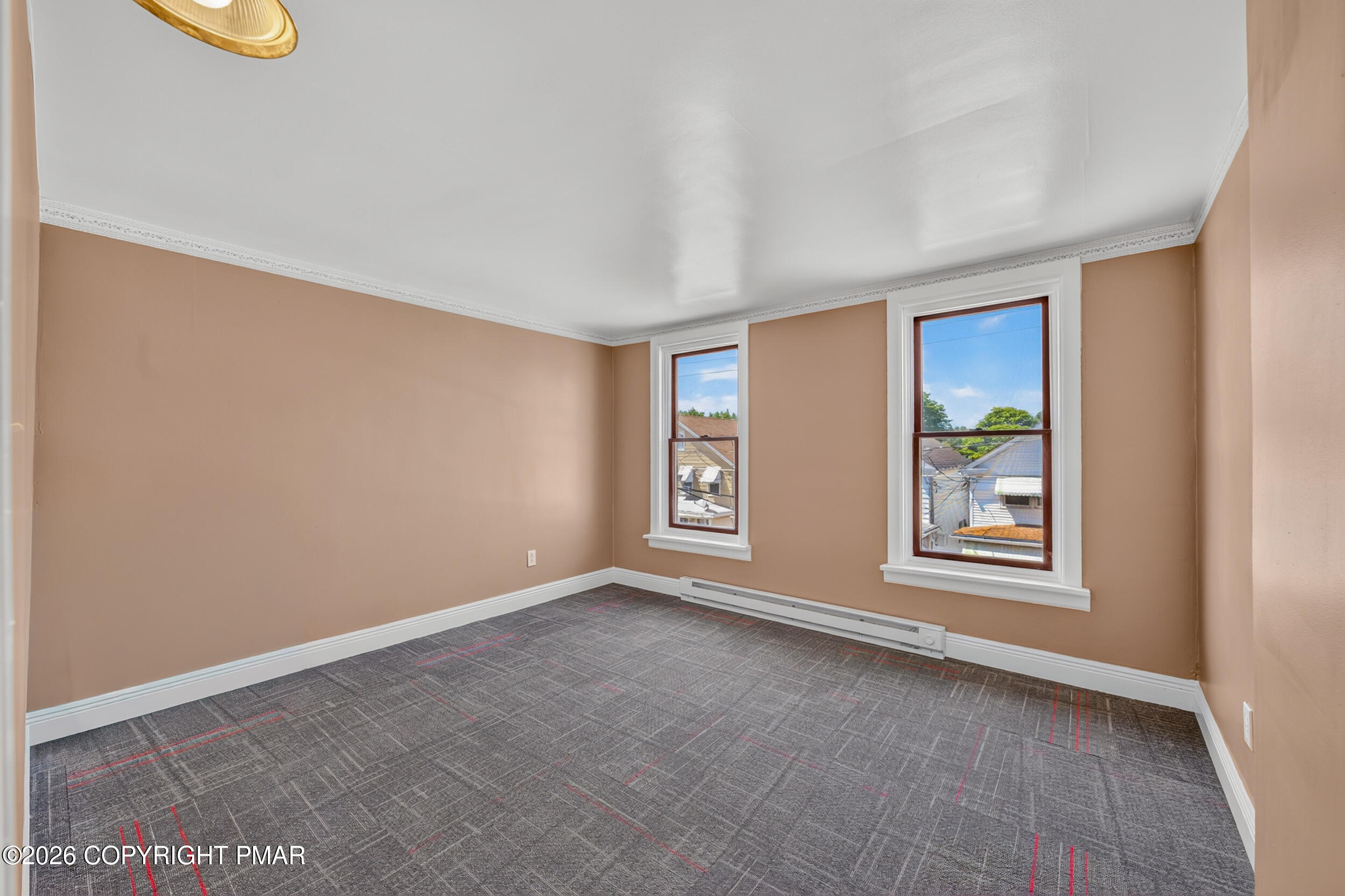 325 E Fell Street Property Photo 15