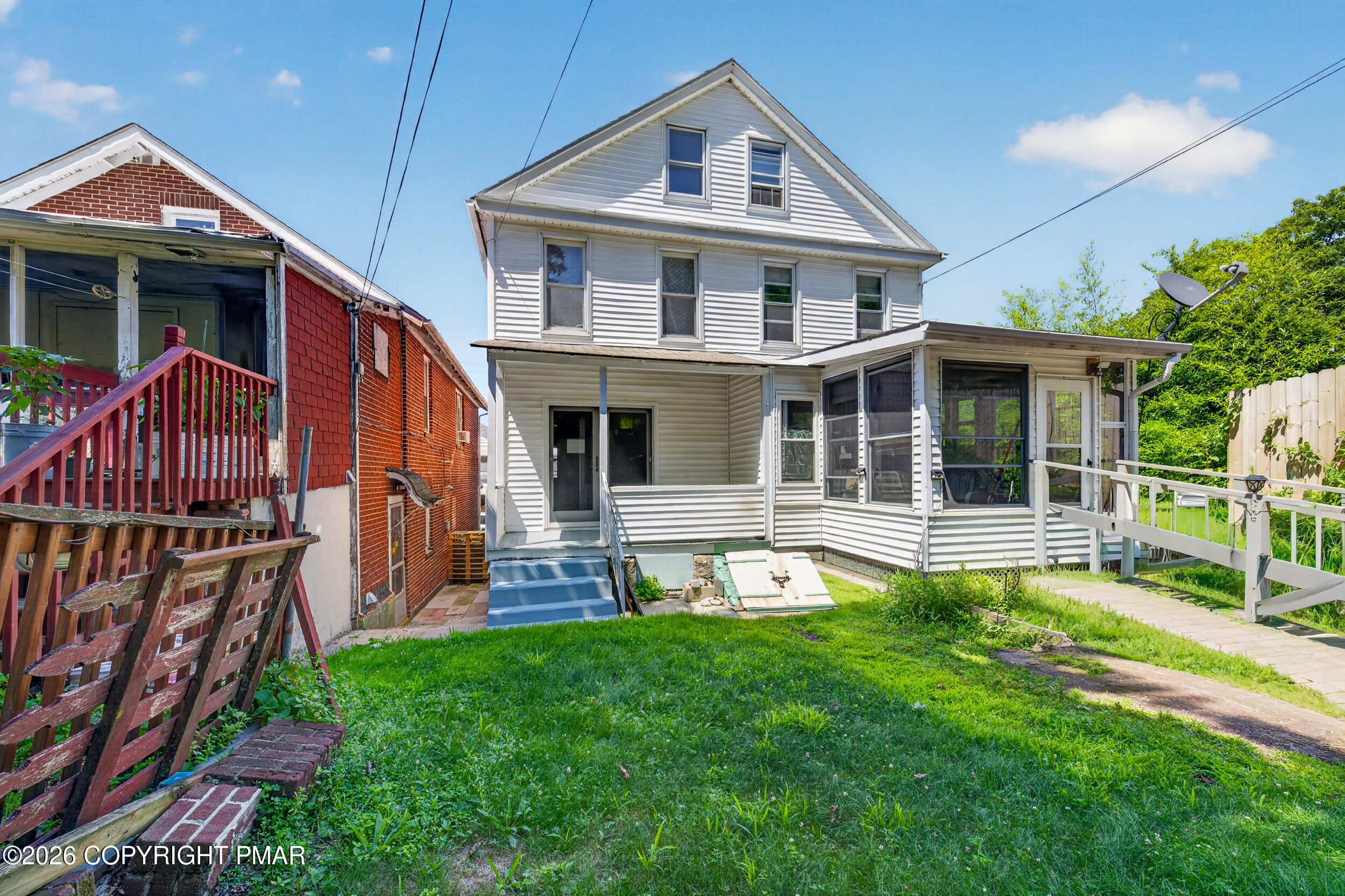 325 E Fell Street Property Photo 27