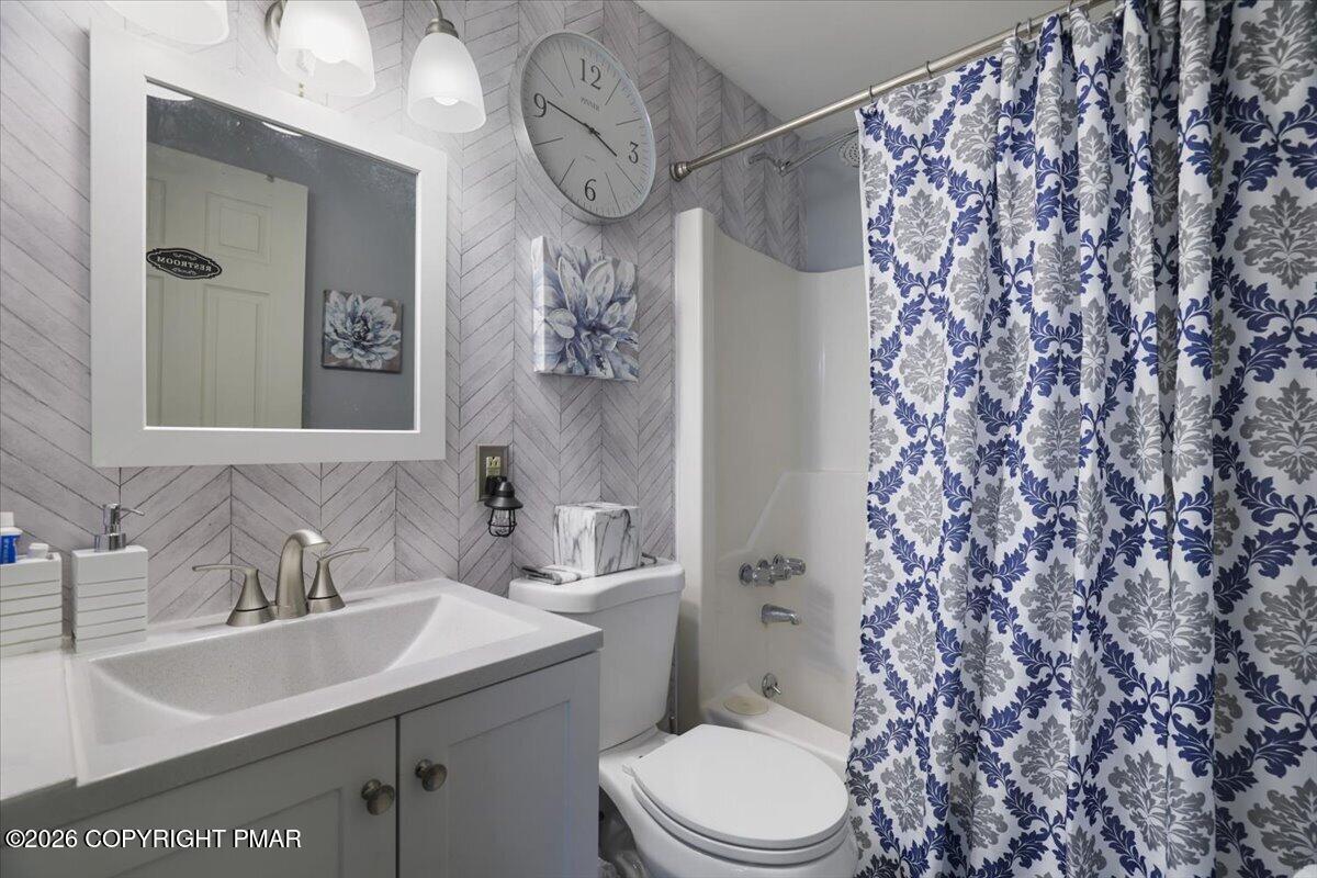 106 Cabin Court Property Photo 24