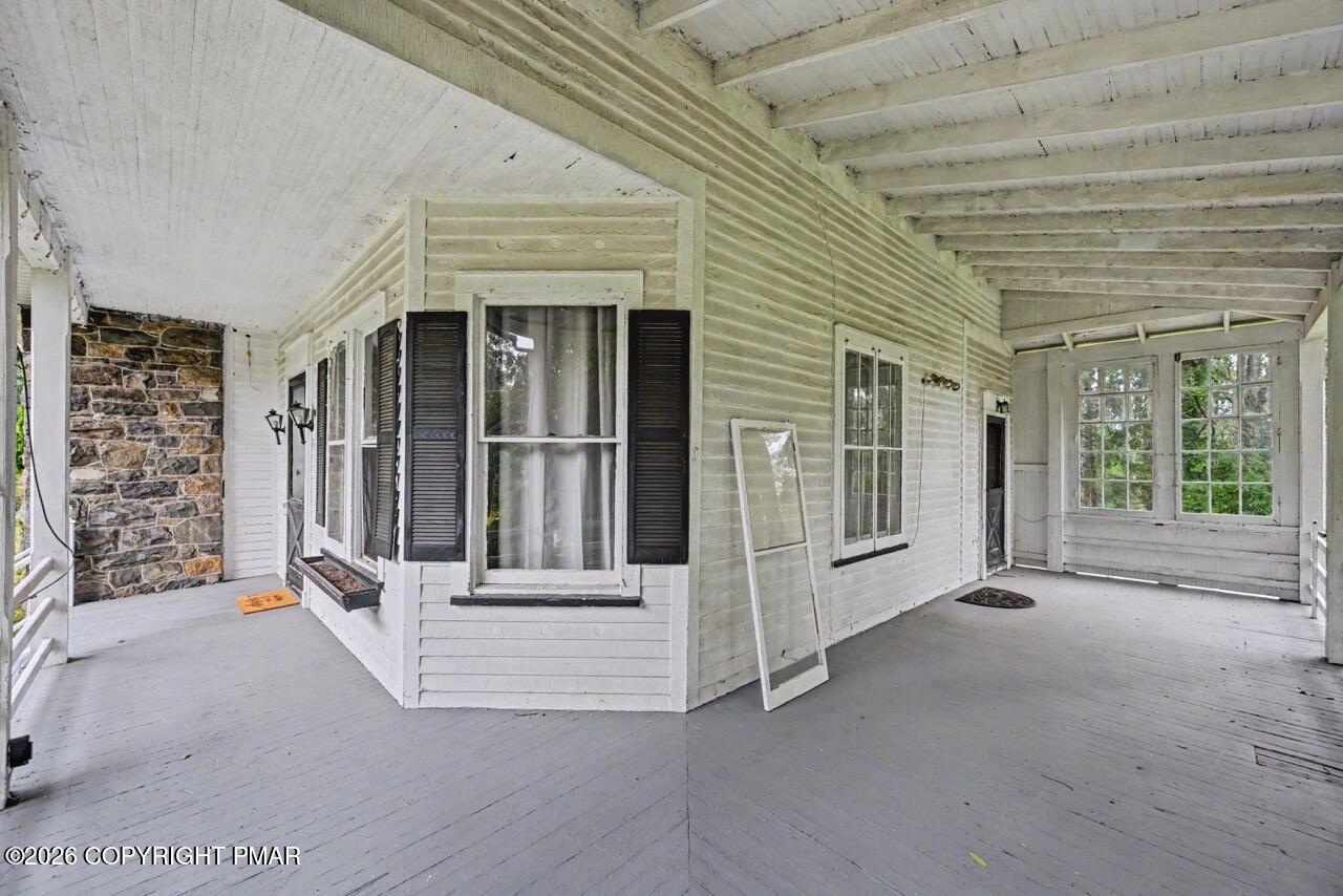 239 Meadowside Road Property Photo 8