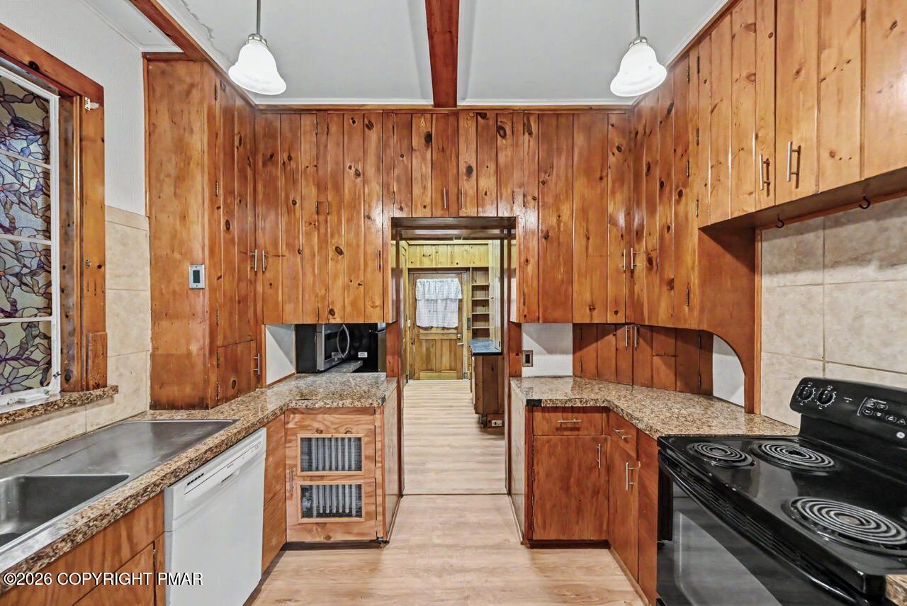 239 Meadowside Road Property Photo 24
