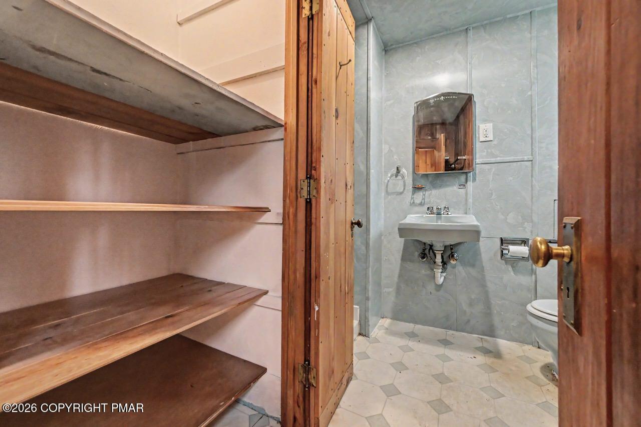 239 Meadowside Road Property Photo 35
