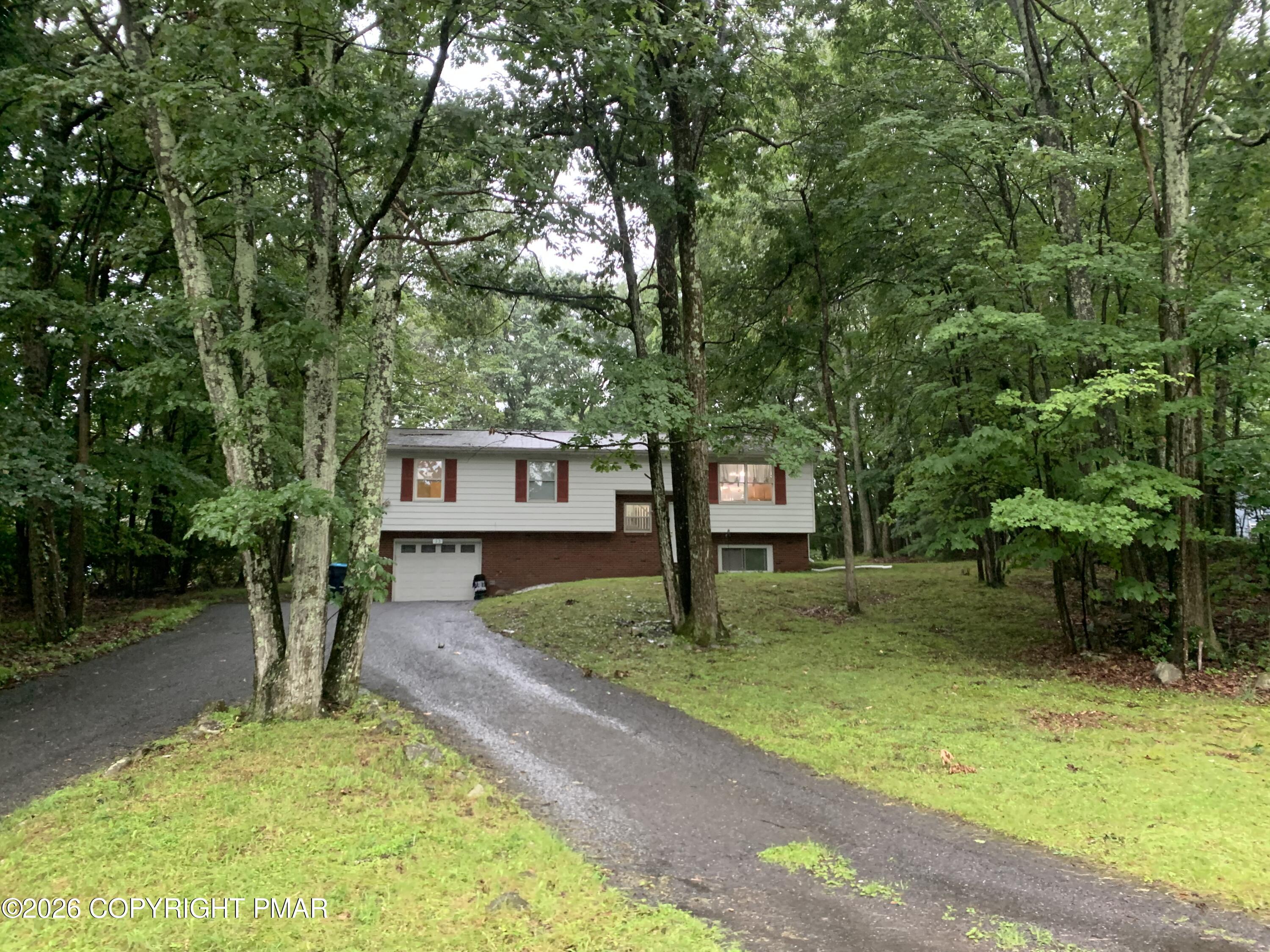 33 Seneca Road Property Photo 1