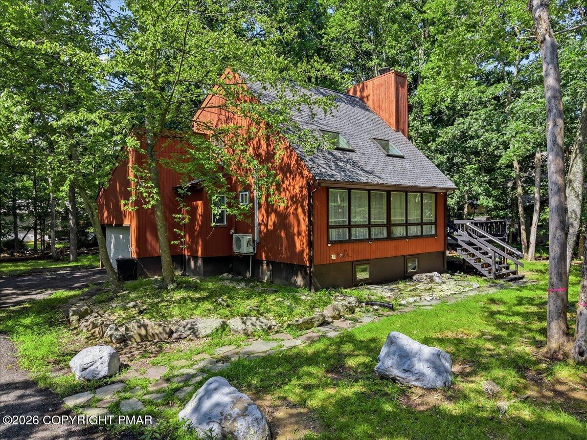 328 Fernwood Drive Property Photo 2