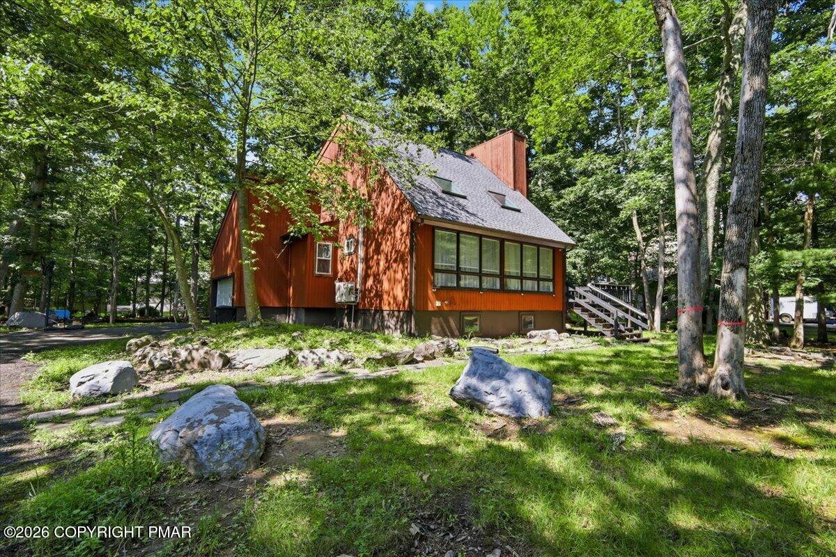 328 Fernwood Drive Property Photo 3