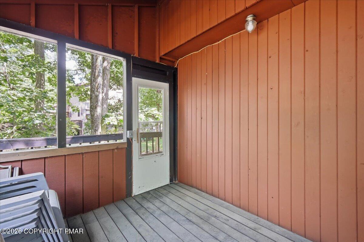328 Fernwood Drive Property Photo 15