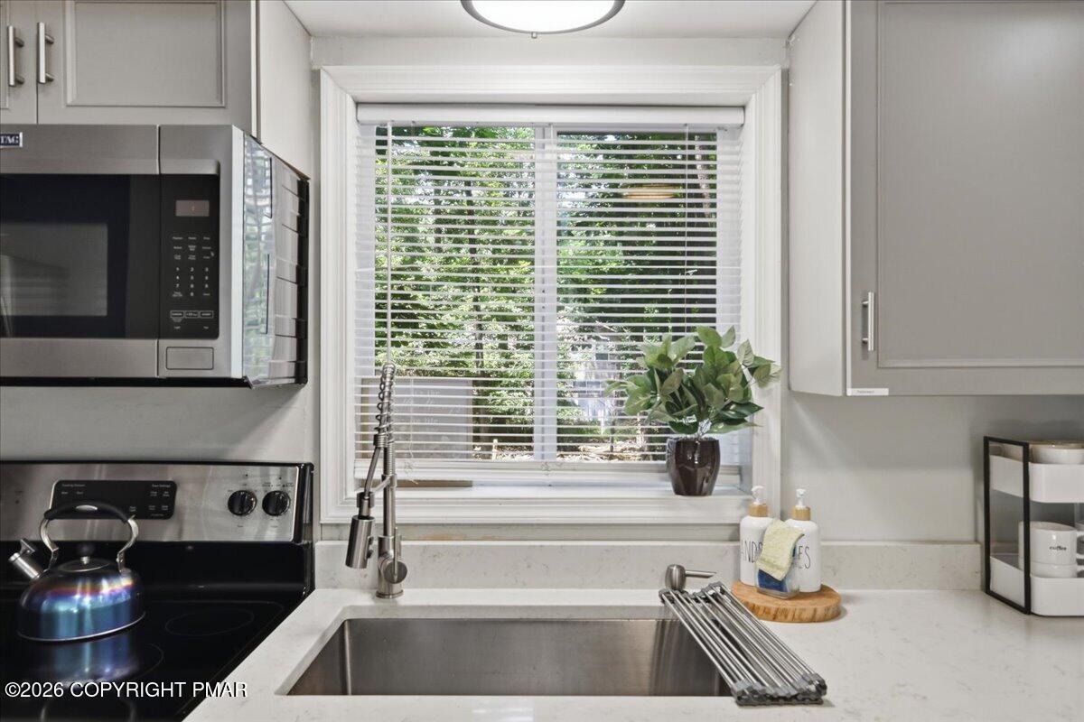 328 Fernwood Drive Property Photo 31