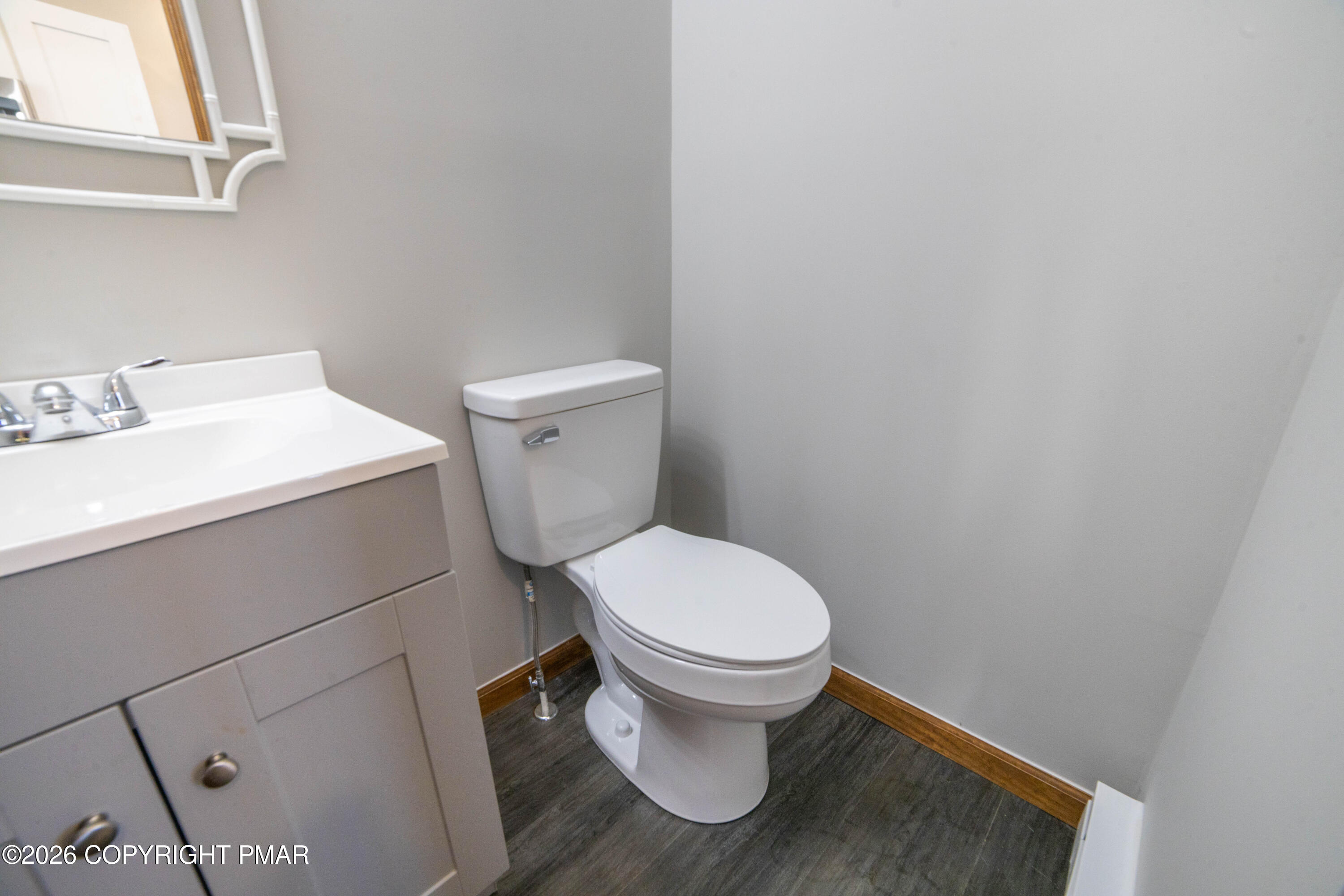 9640 Stony Hollow Drive Property Photo 13