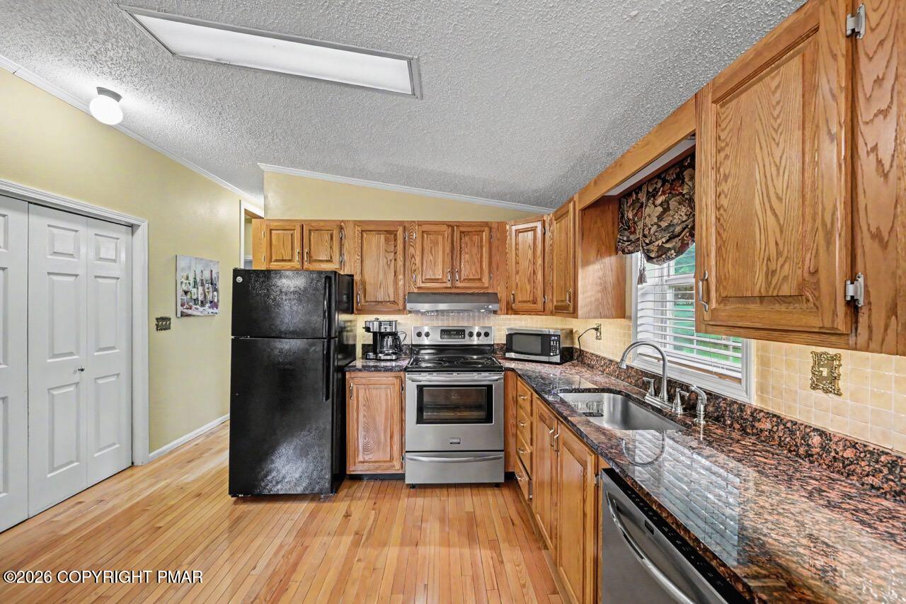 160 Ginsburg Circle Property Photo 22