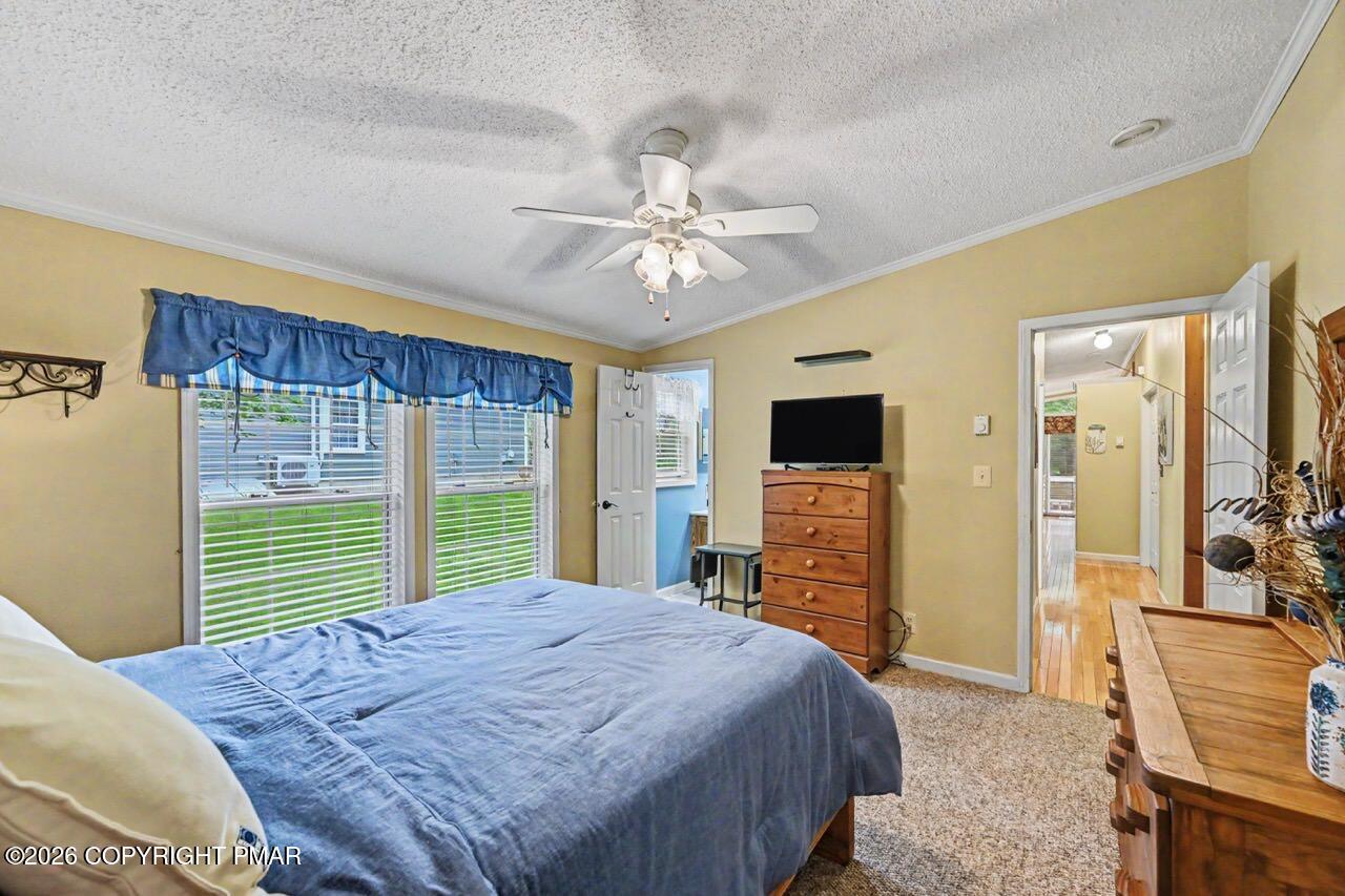 160 Ginsburg Circle Property Photo 31