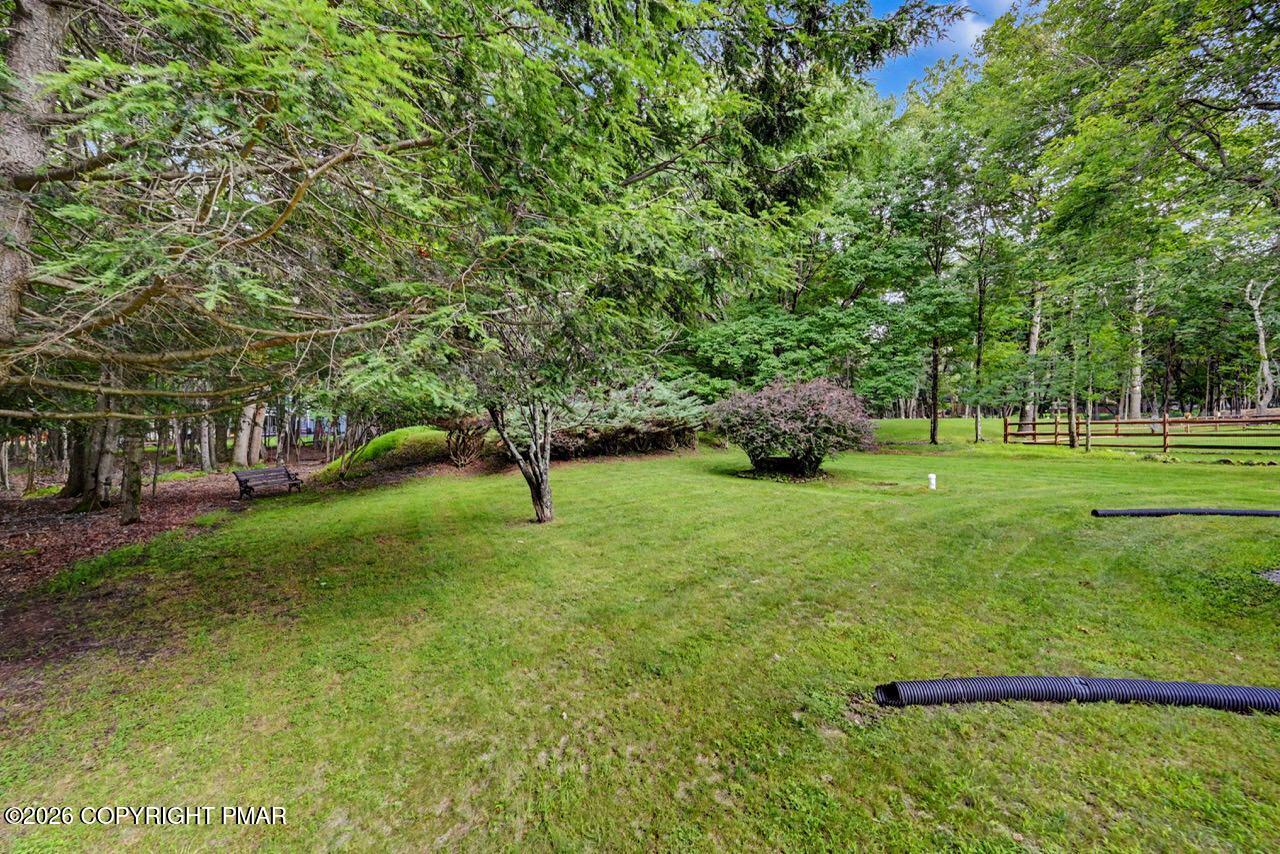 160 Ginsburg Circle Property Photo 46