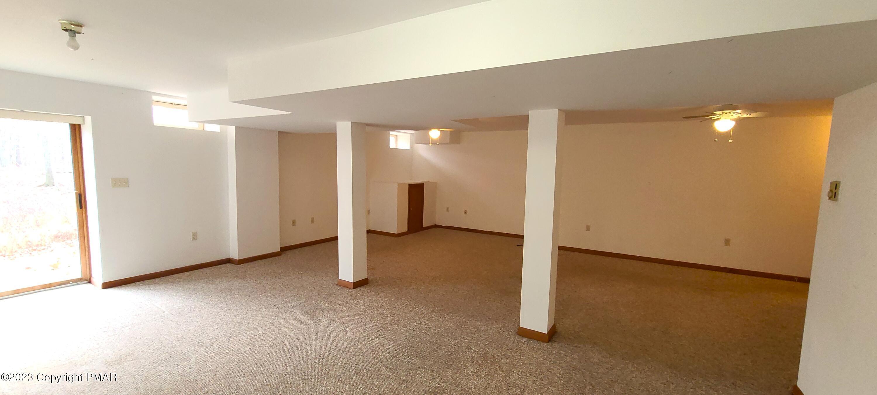 907 Thornberry Court Property Photo 12