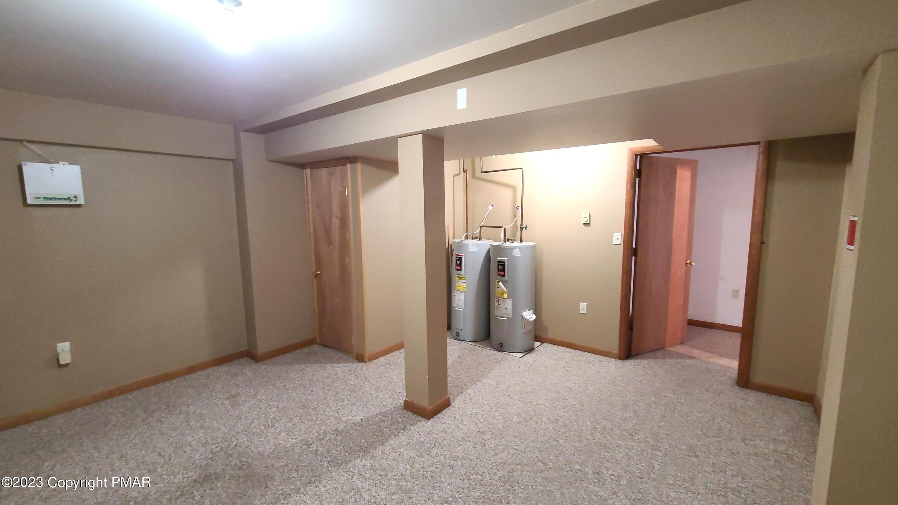 907 Thornberry Court Property Photo 13