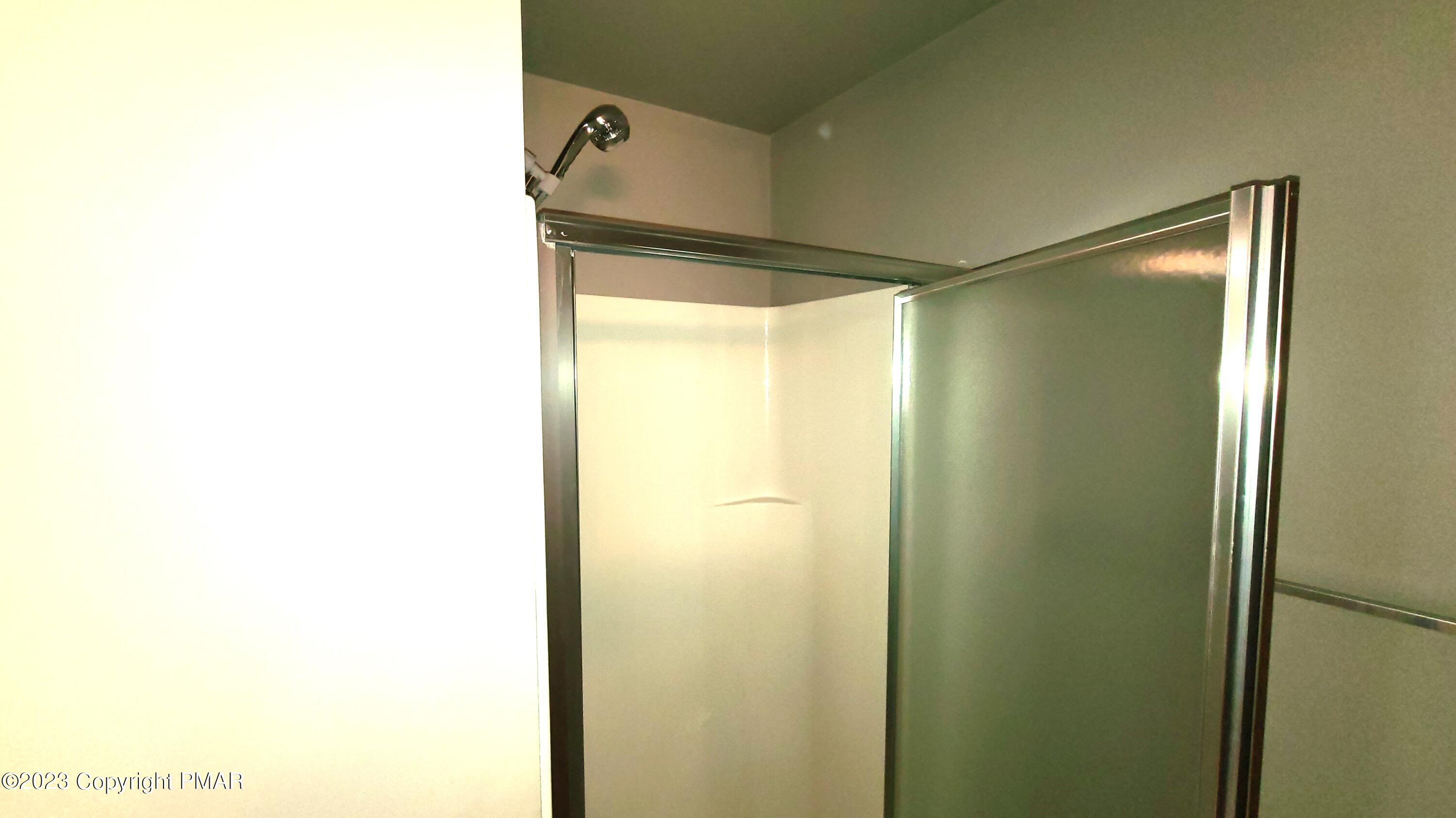 907 Thornberry Court Property Photo 15