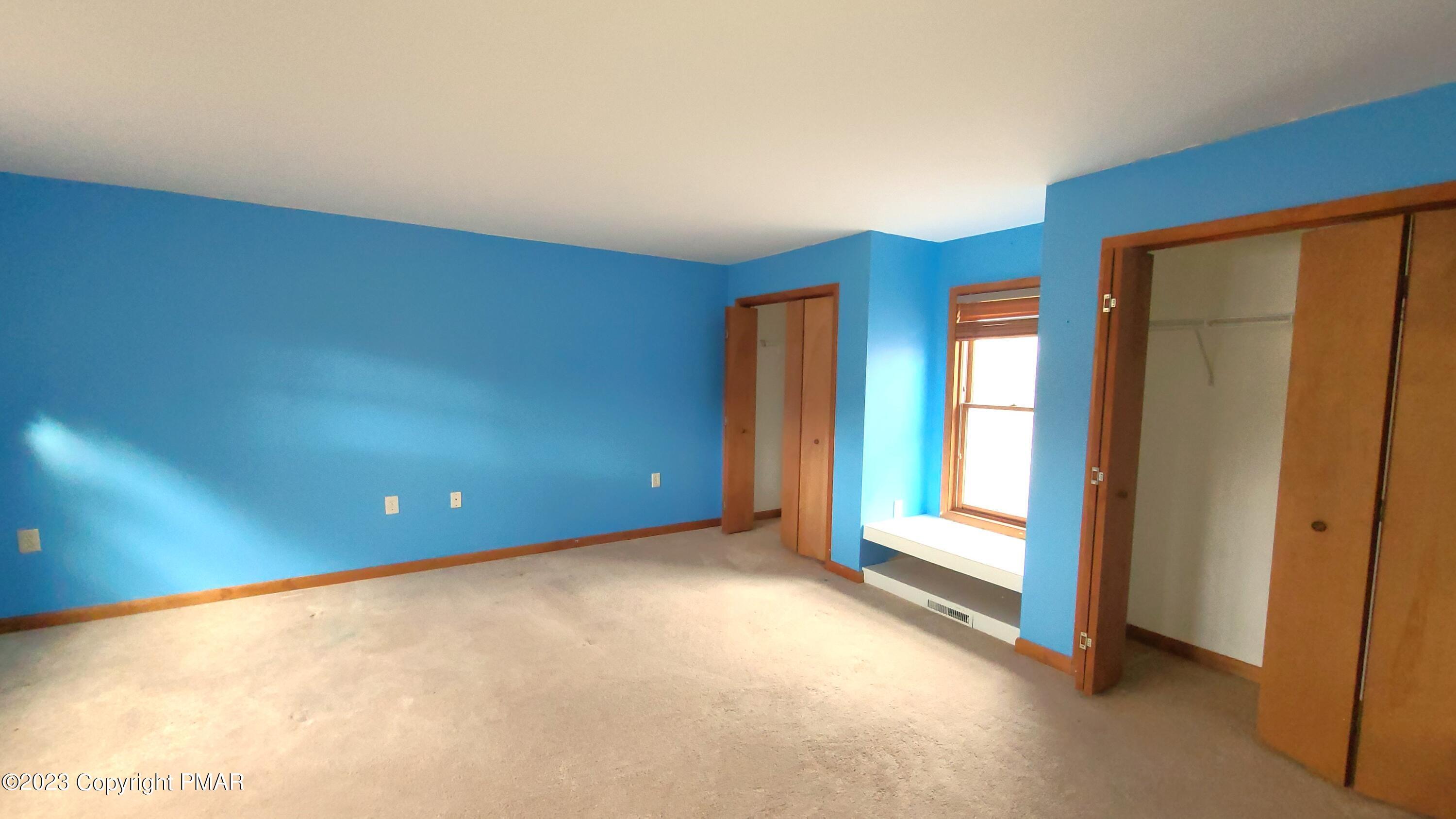 907 Thornberry Court Property Photo 16