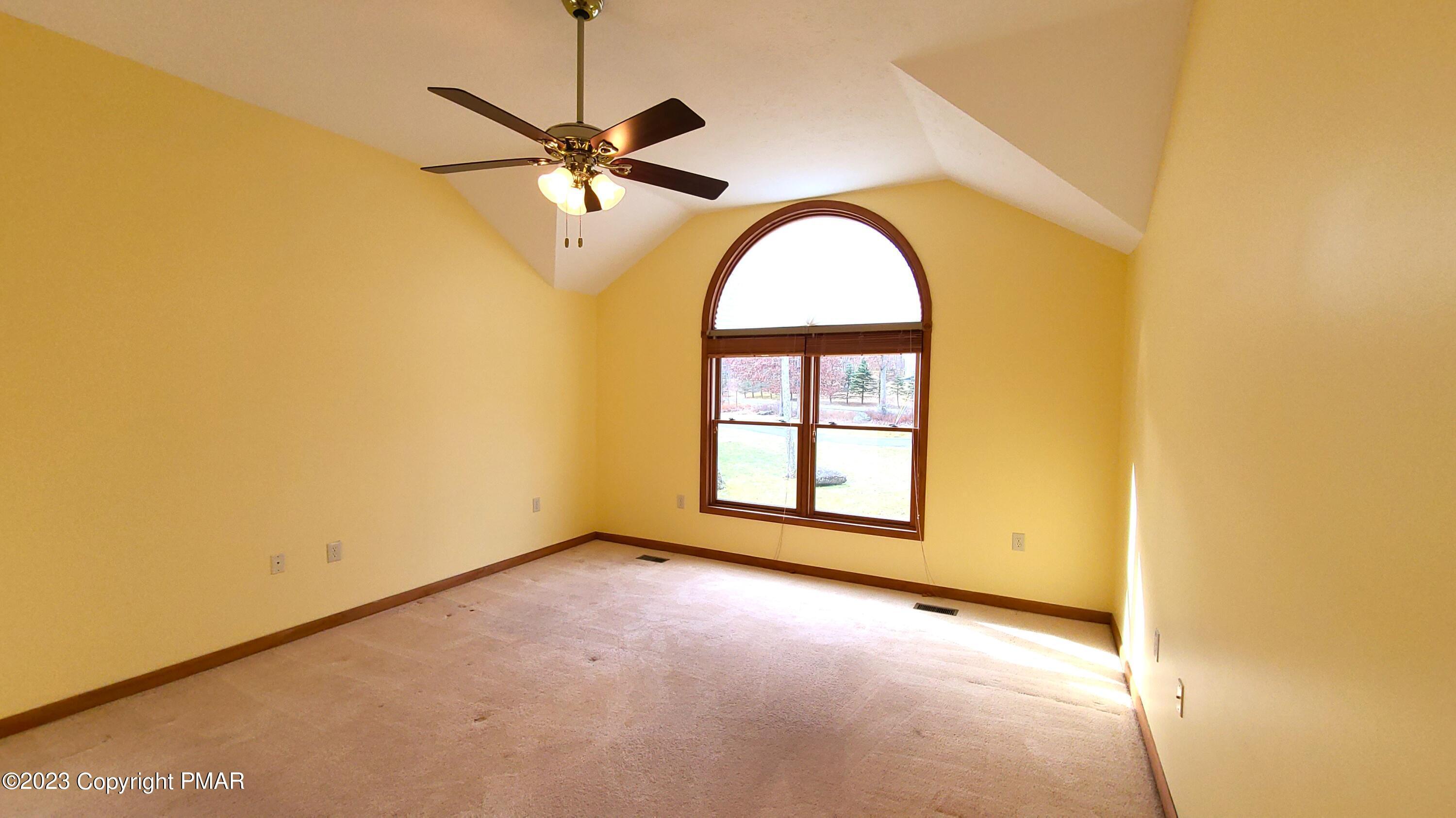 907 Thornberry Court Property Photo 20