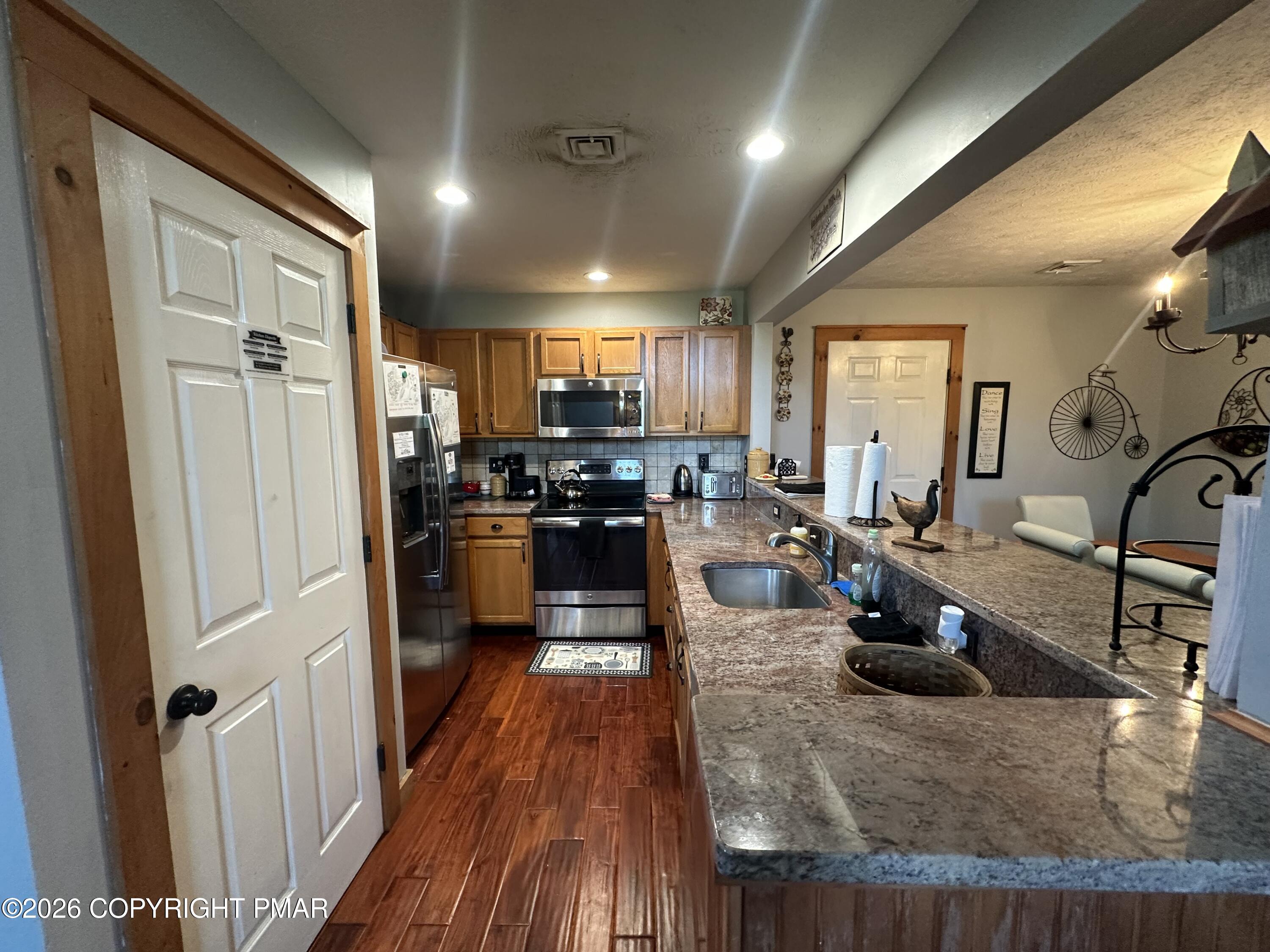 2210 Camelback Drive Property Photo 7