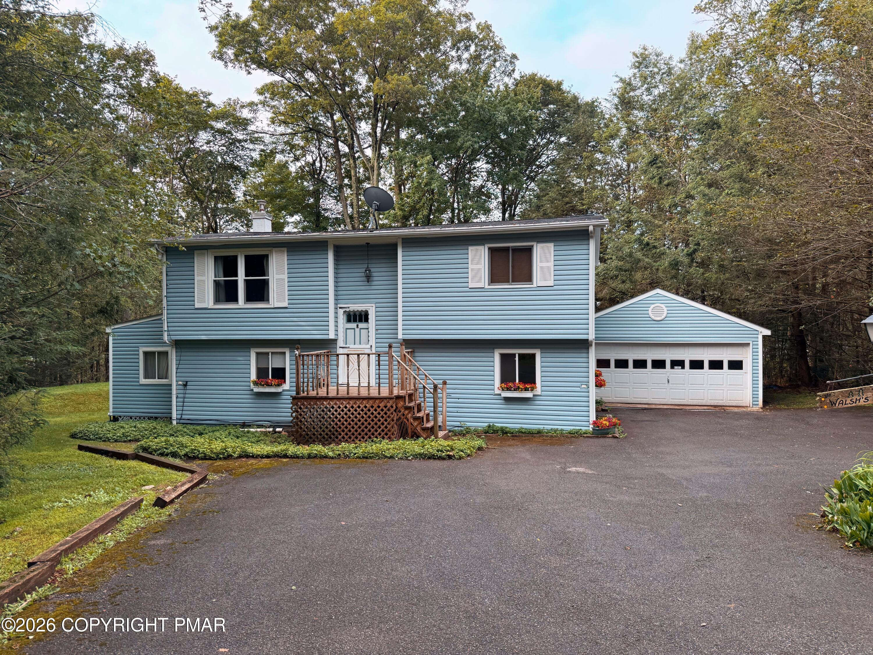 304 Leaf Street Property Photo 1