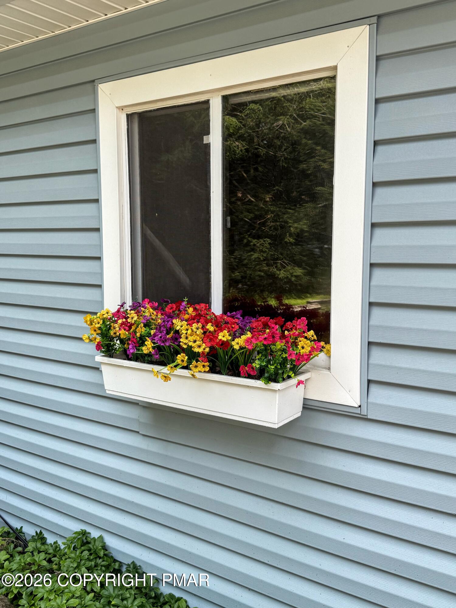 304 Leaf Street Property Photo 5