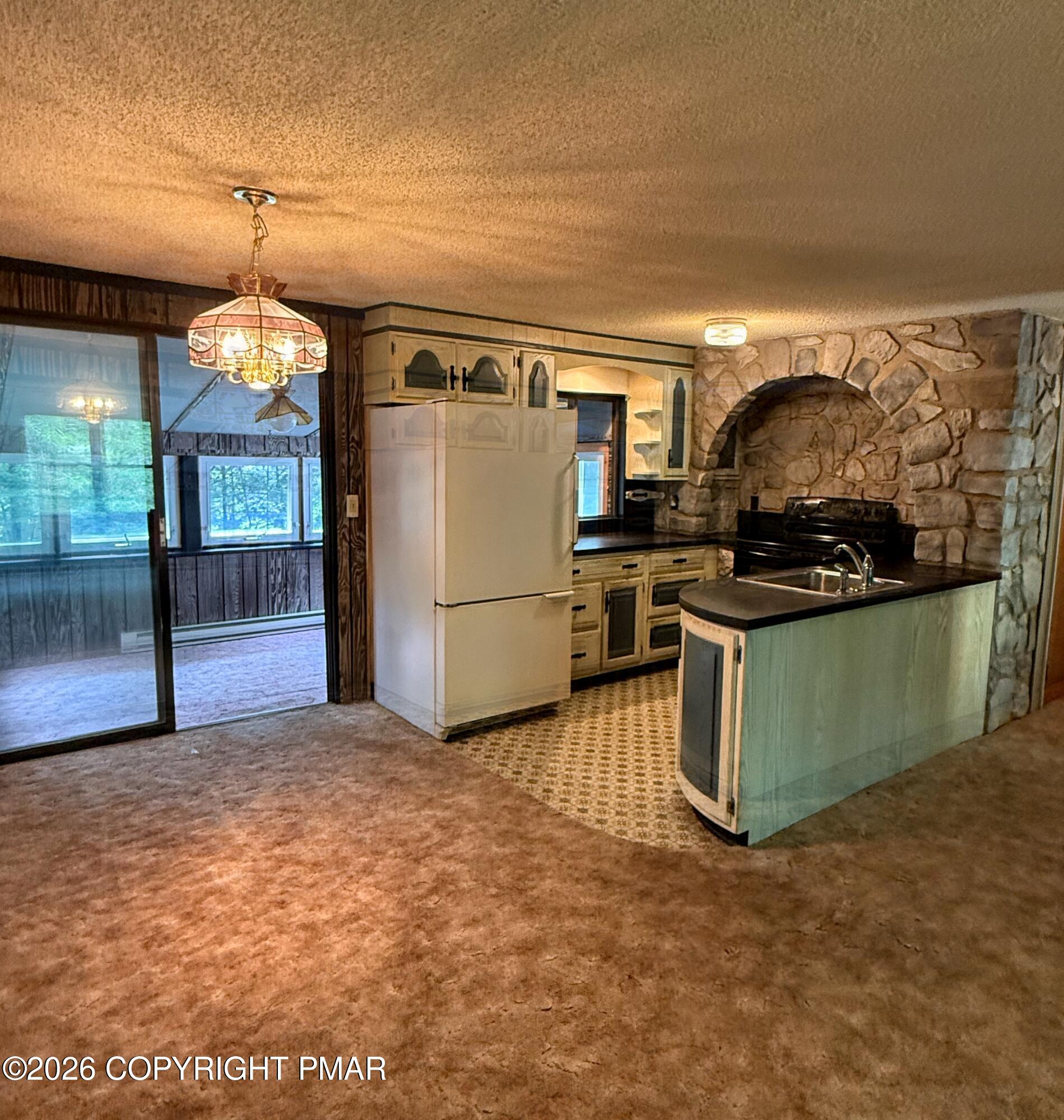 304 Leaf Street Property Photo 30