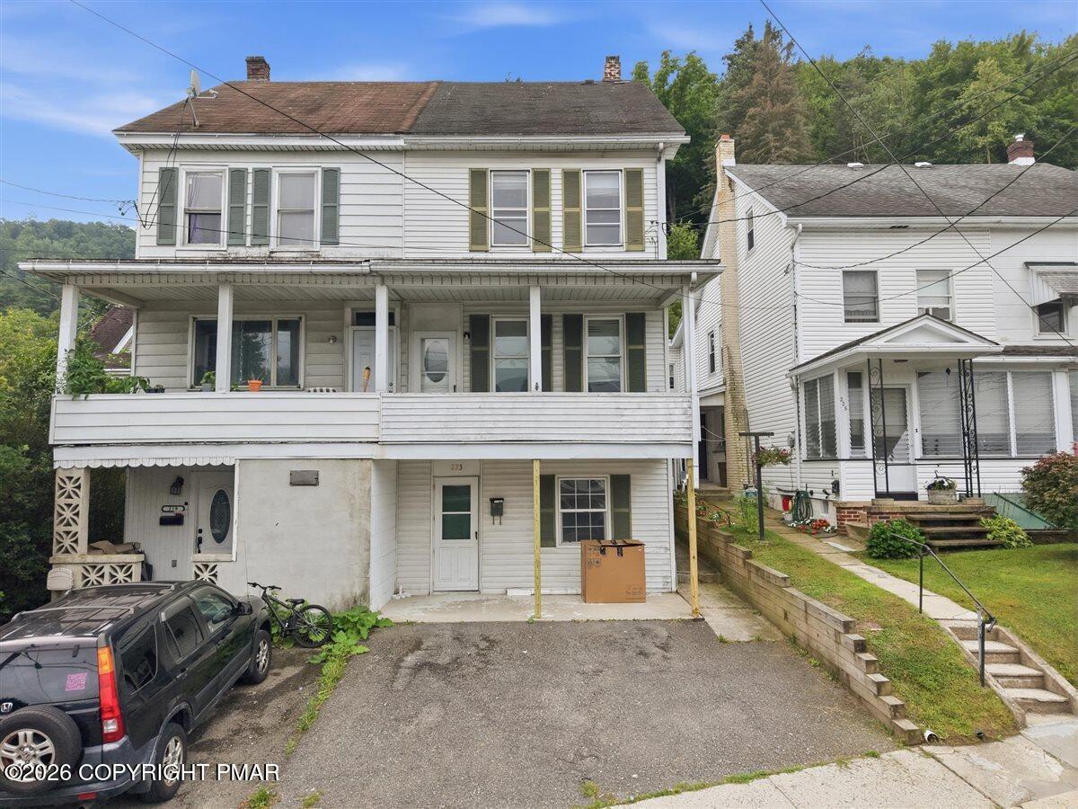 223 W High Street Property Photo 1