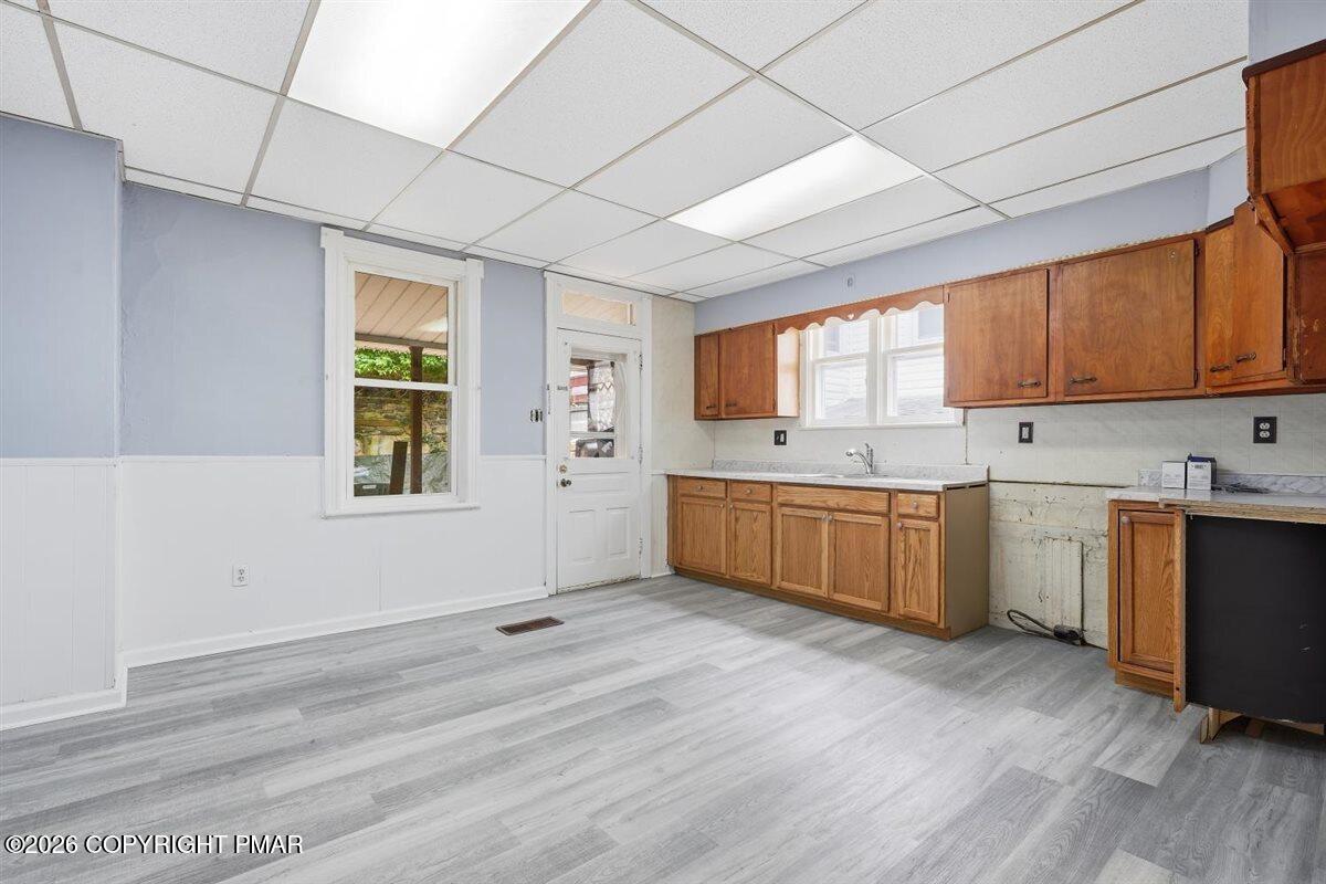 223 W High Street Property Photo 5