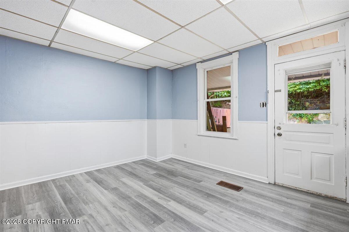 223 W High Street Property Photo 10
