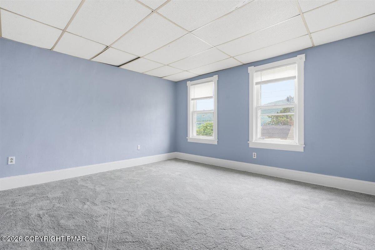 223 W High Street Property Photo 16