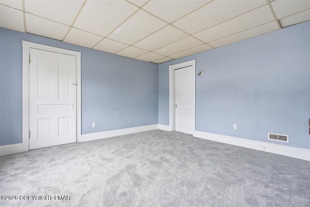 223 W High Street Property Photo 17