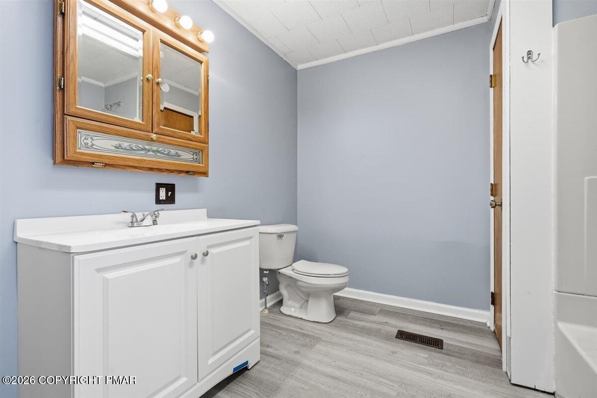223 W High Street Property Photo 18
