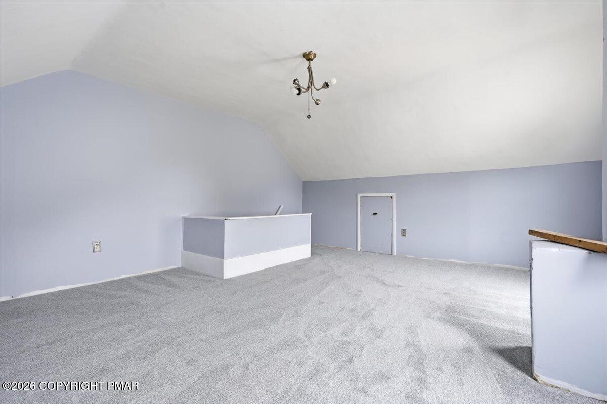 223 W High Street Property Photo 21