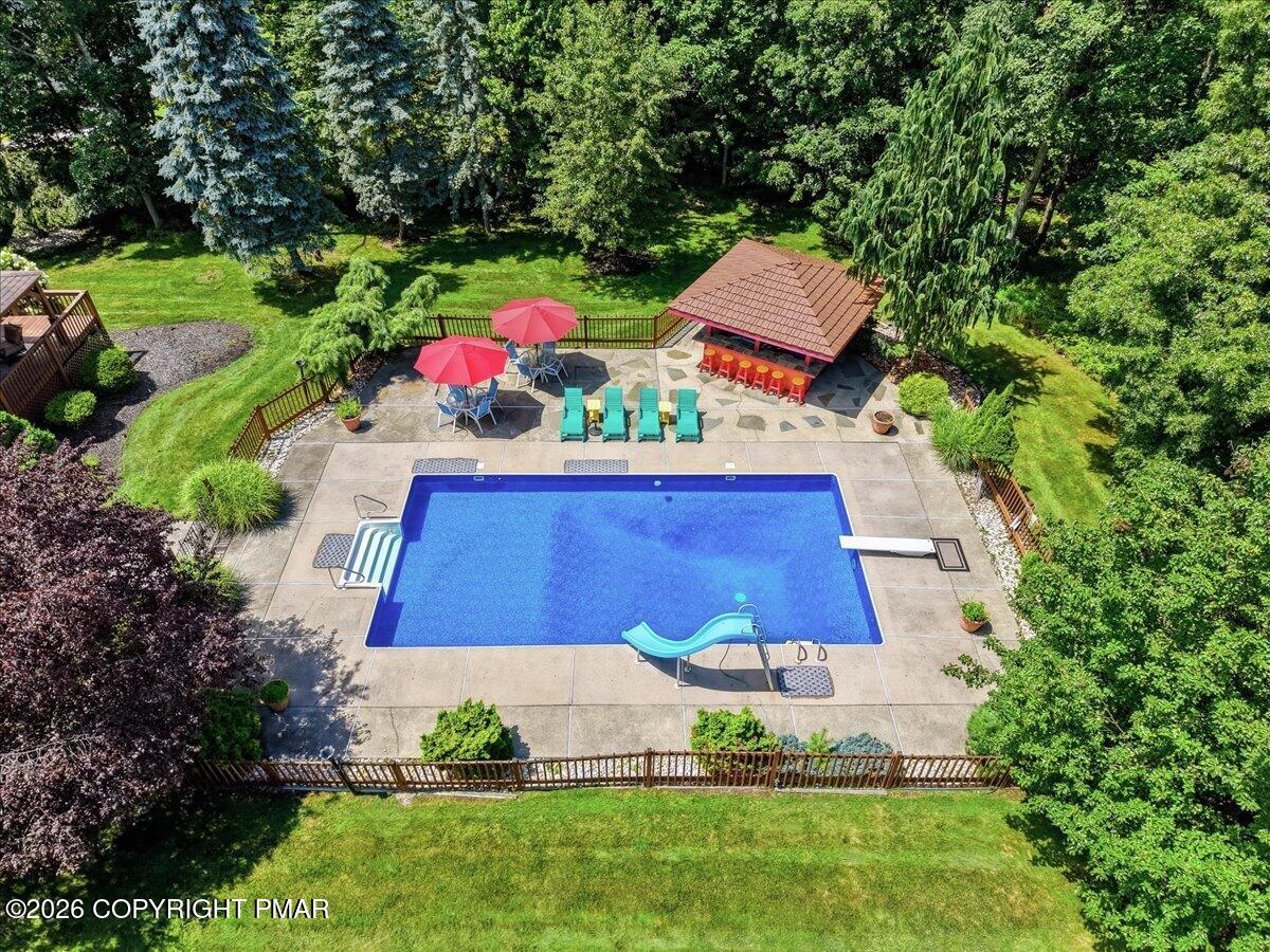 13 Jonathans Way Property Photo 3
