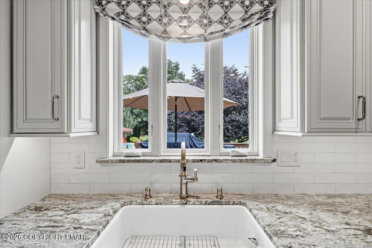 13 Jonathans Way Property Photo 15