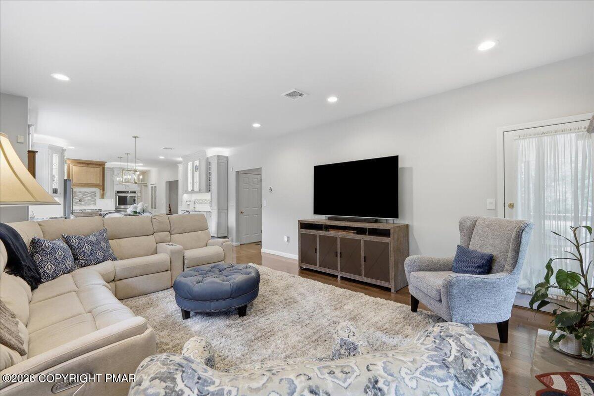 13 Jonathans Way Property Photo 19