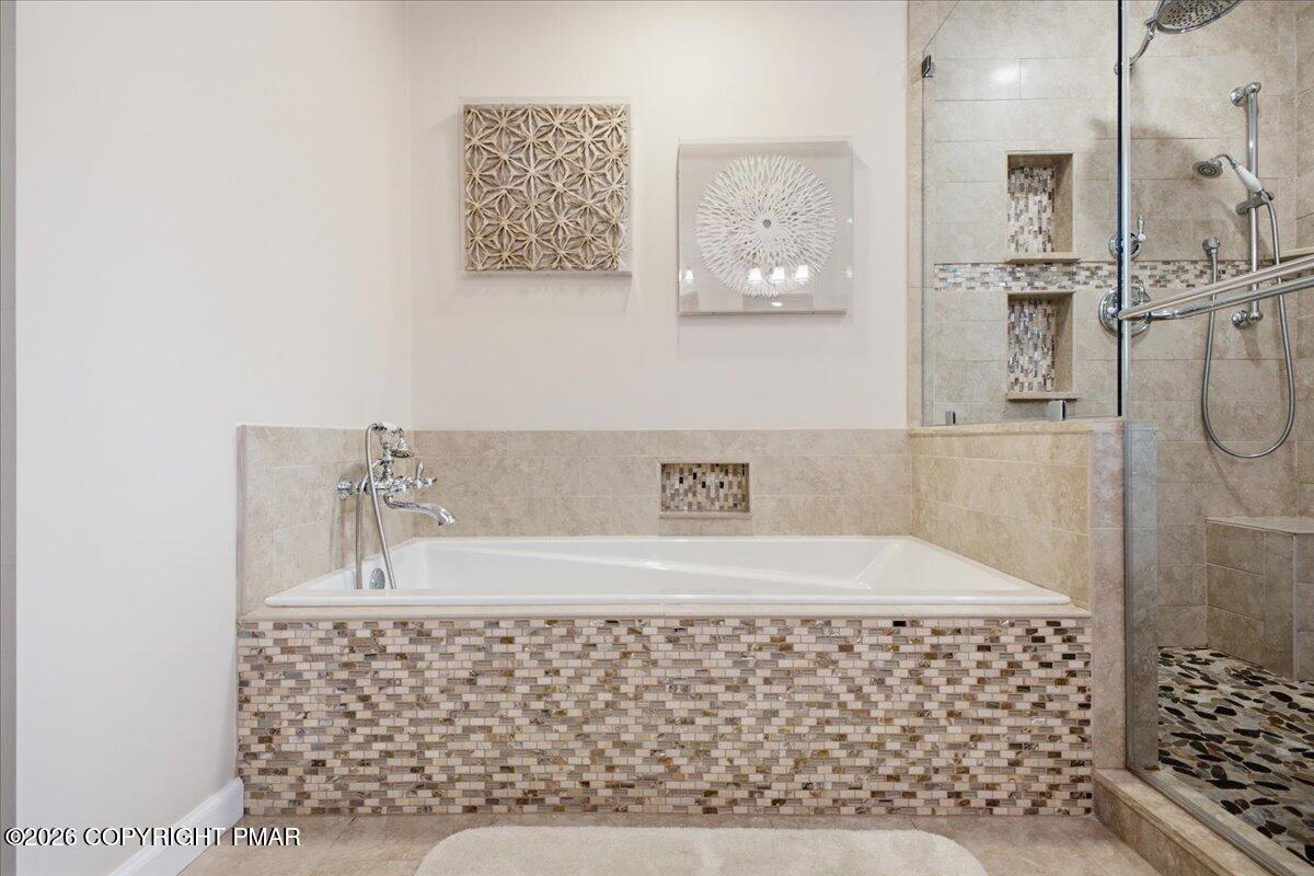 13 Jonathans Way Property Photo 37