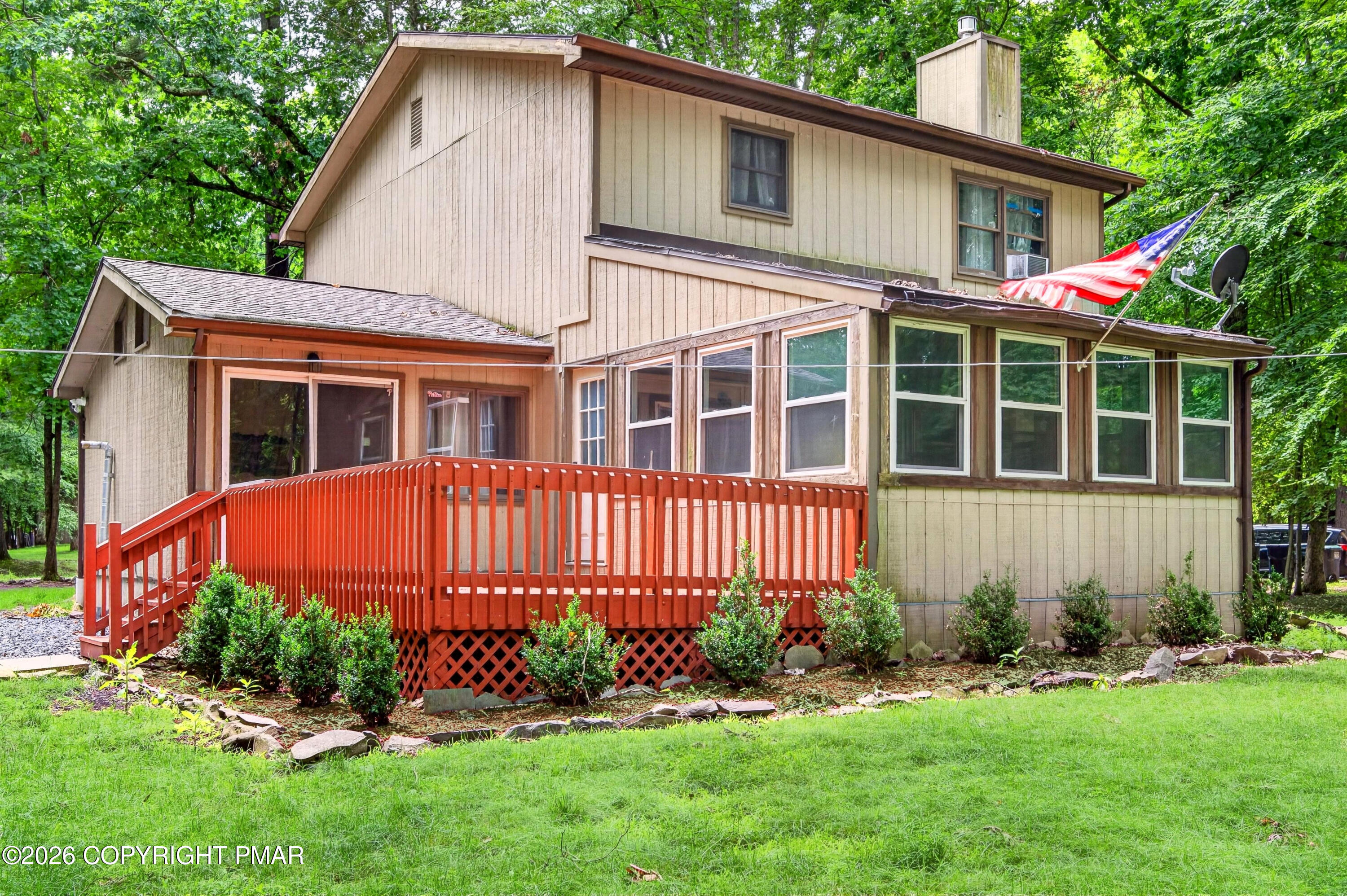 3232 Greenbriar Drive Property Photo 7