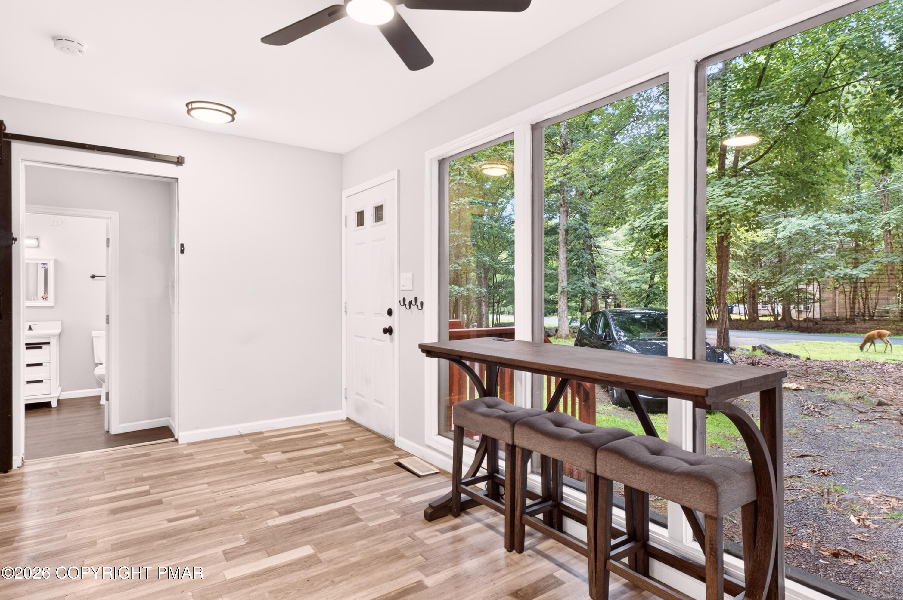 3232 Greenbriar Drive Property Photo 16
