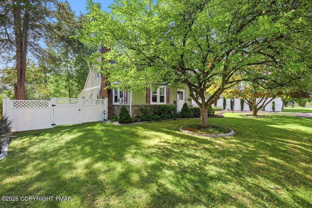 125 Rosemond Avenue Property Photo 4