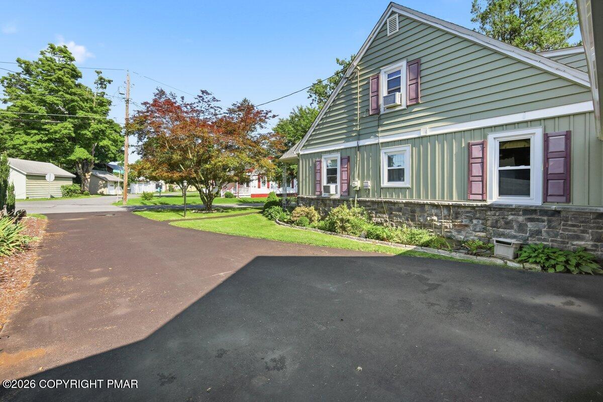 125 Rosemond Avenue Property Photo 7