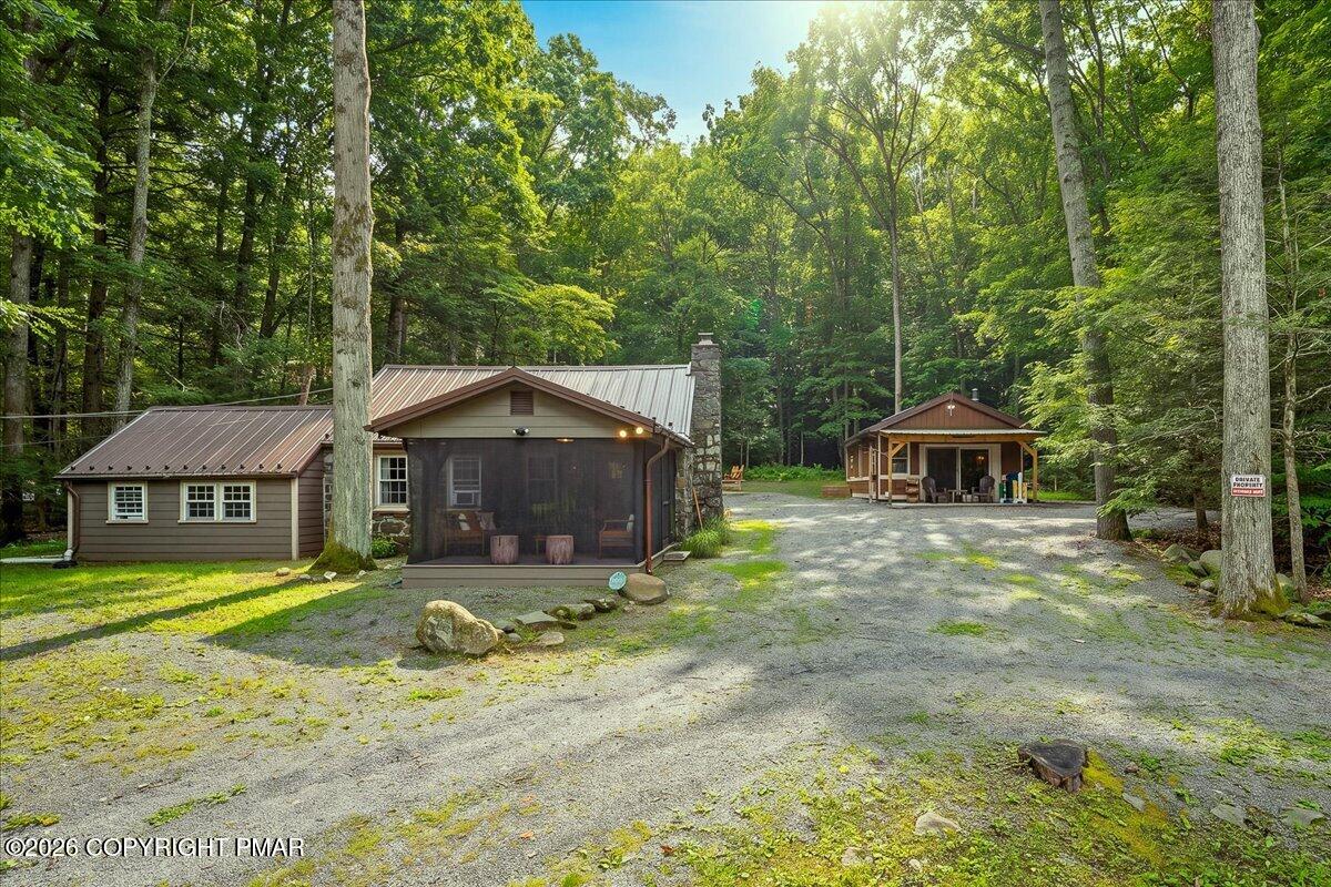 1021 Country Creek Lane Property Photo 2