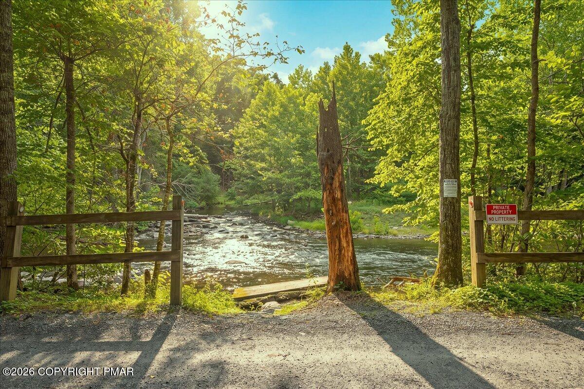 1021 Country Creek Lane Property Photo 7