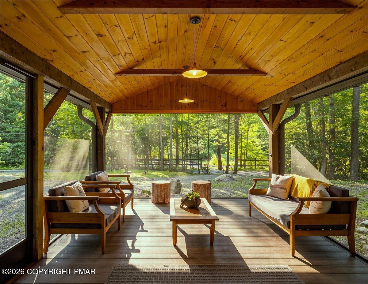 1021 Country Creek Lane Property Photo 8