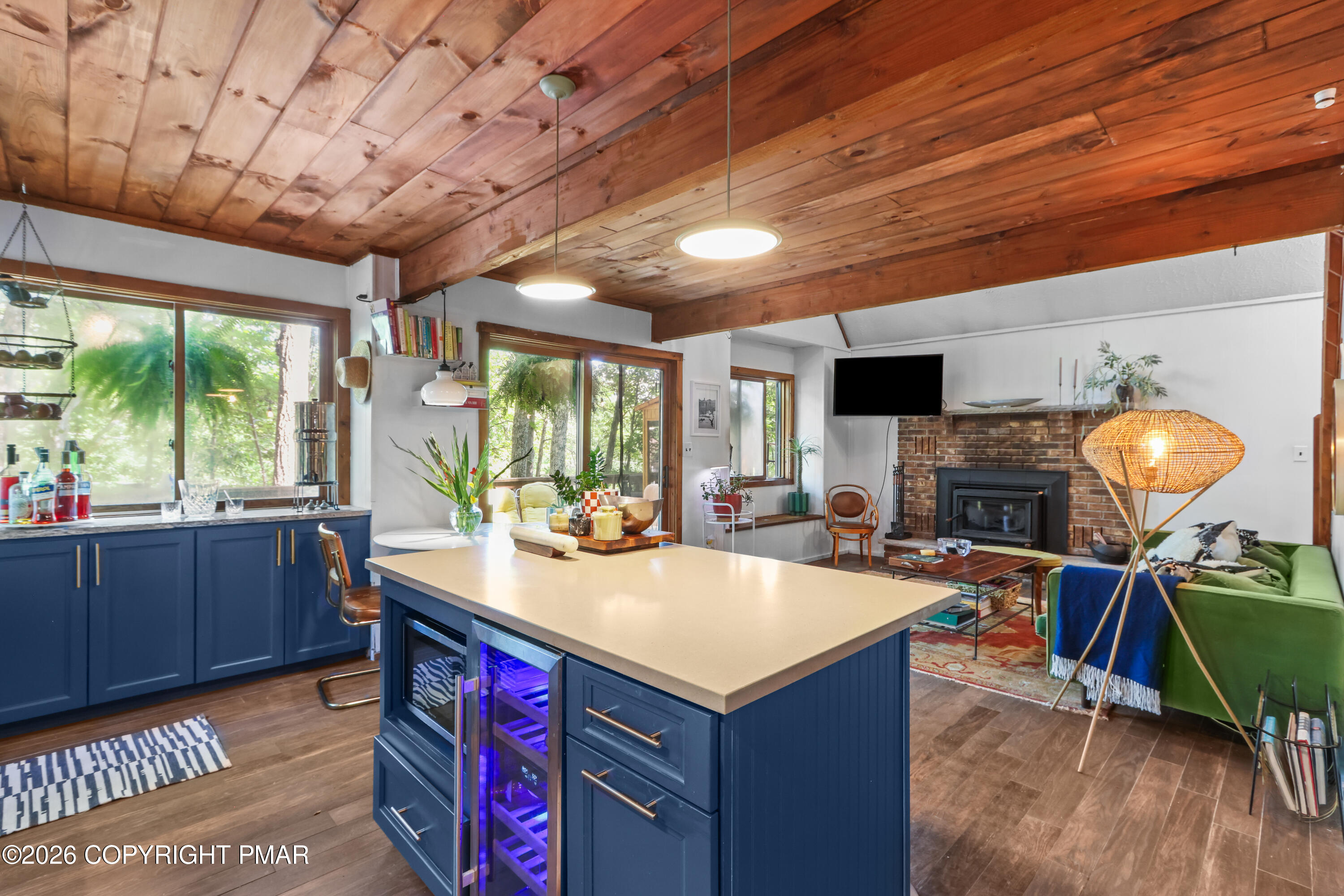 5218 Woodbridge Drive E Property Photo 12