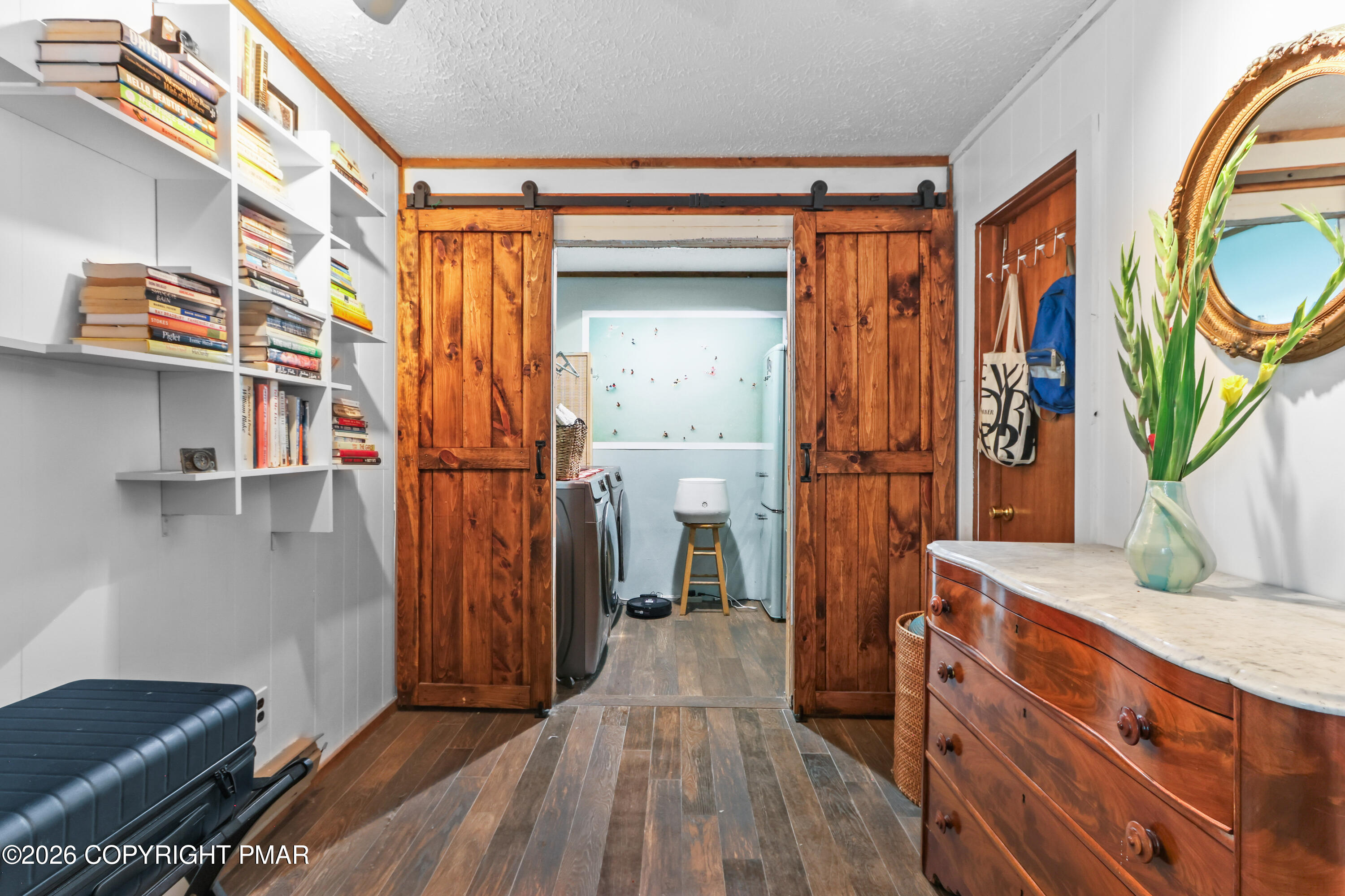 5218 Woodbridge Drive E Property Photo 17